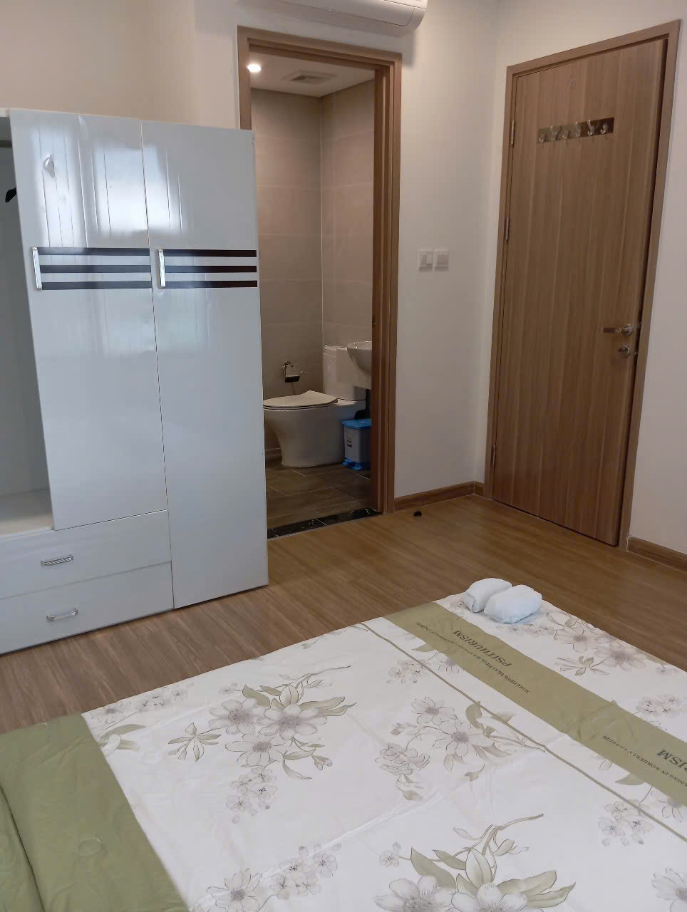 Bán Căn Hộ Vinhomes Grand Park – The Origami 3PN Full Nội Thất, View Ngoại Khu Thoáng Đẹp – Không Bị Chắn Tầm Nhìn