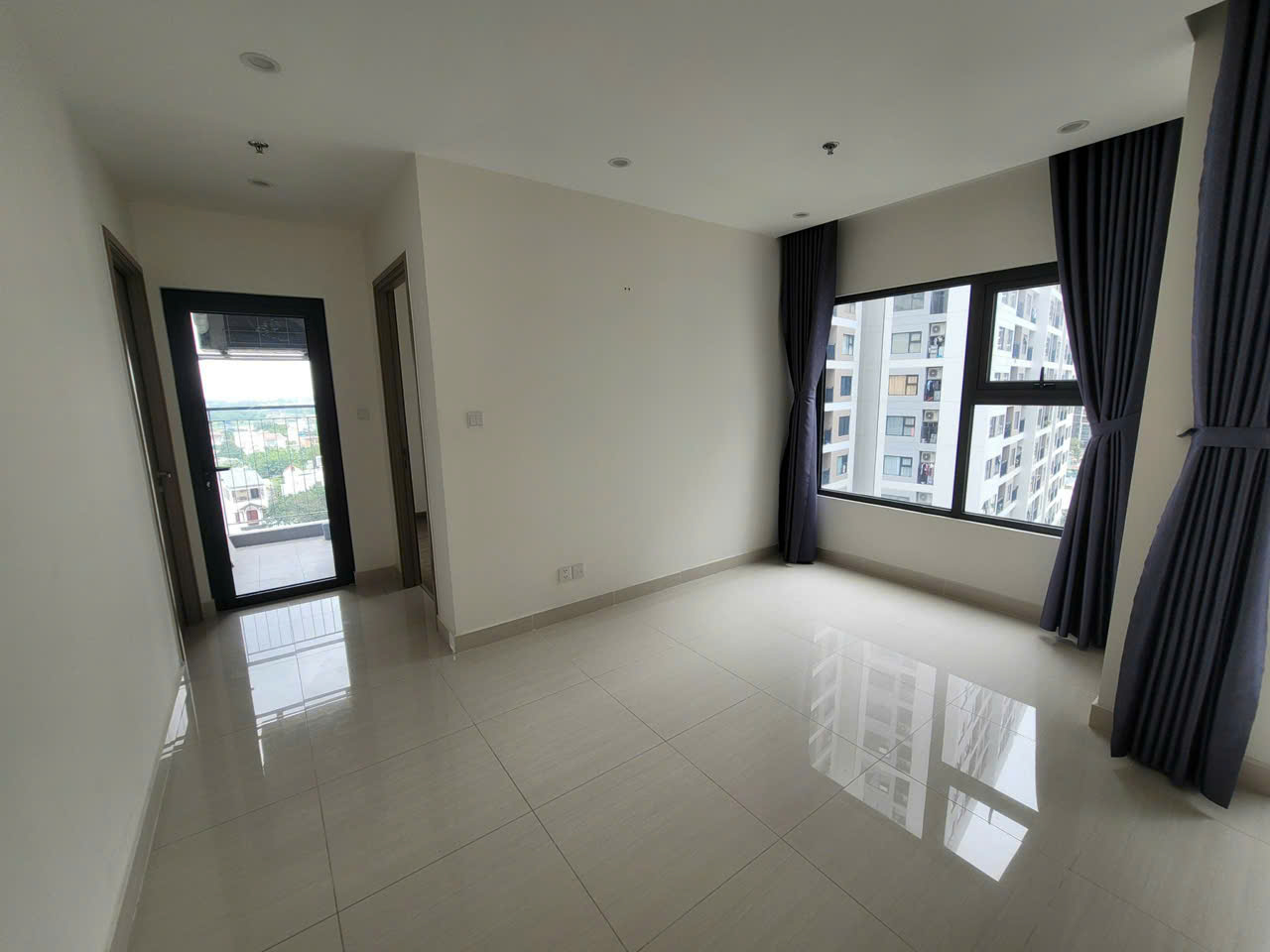 Bán Căn Hộ 2PN+ The Origami – Vinhomes Grand Park | Nội Thất Sẵn Bếp Rèm | Giá 4,7 Tỷ