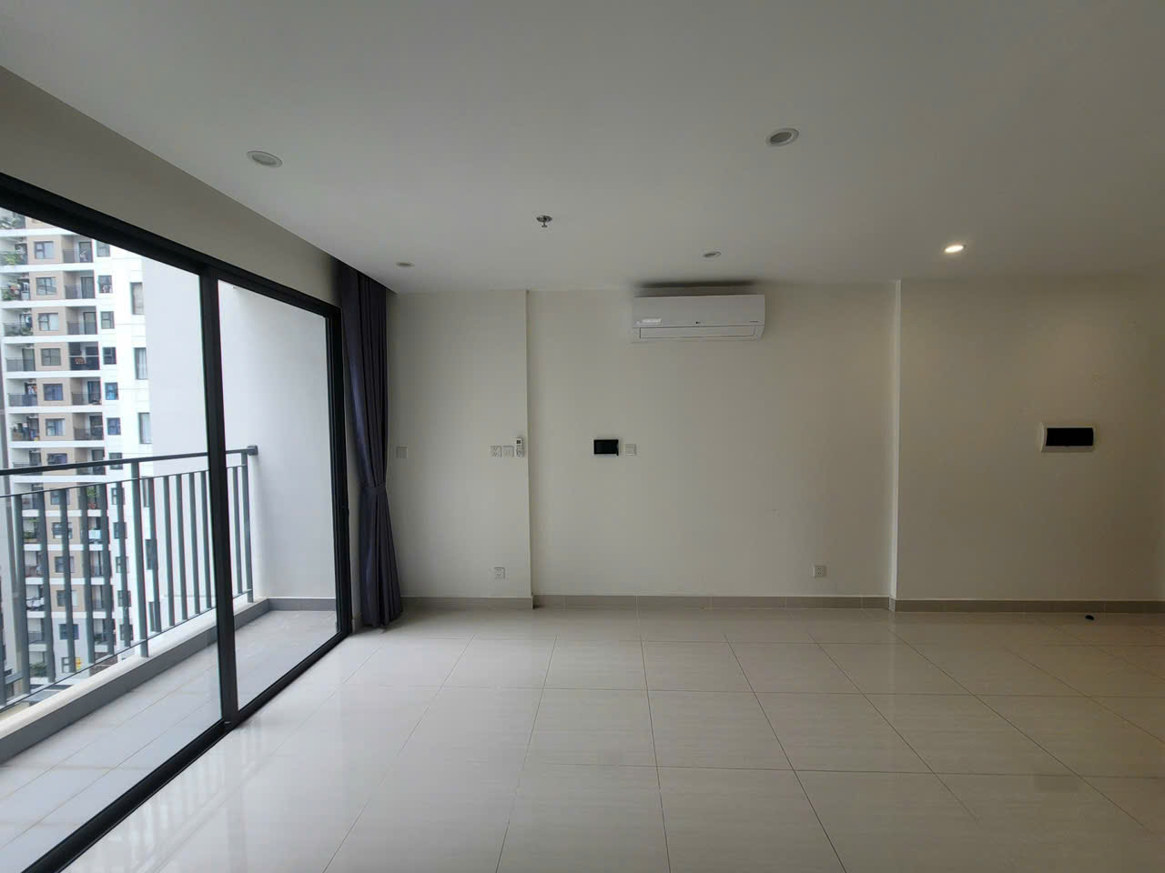 Bán Căn Hộ 2PN+ The Origami – Vinhomes Grand Park | Nội Thất Sẵn Bếp Rèm | Giá 4,7 Tỷ