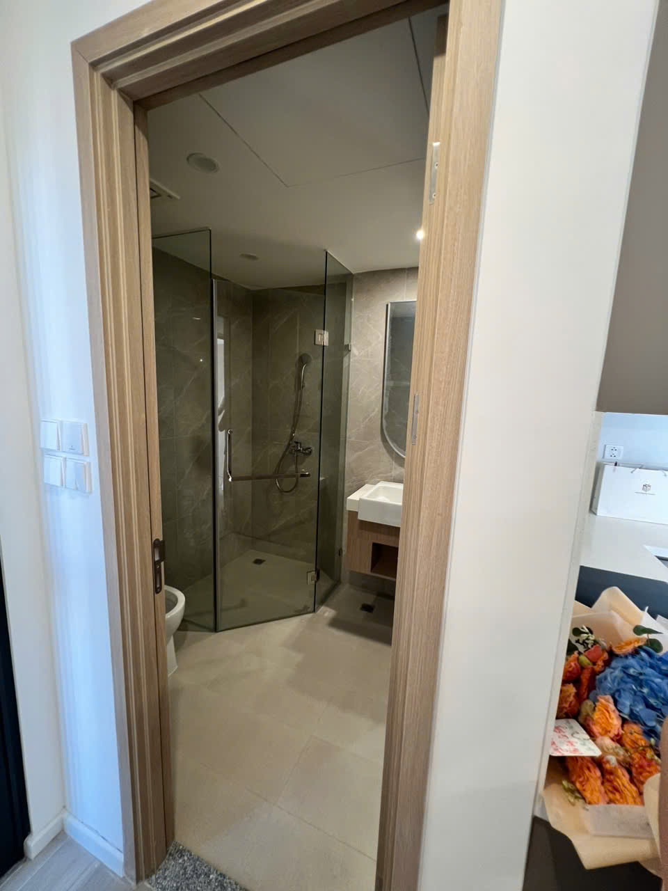 BÁN CĂN HỘ MASTERI CENTRE POINT VINHOMES GRAND PARK – 2PN – NỘI THẤT CƠ BẢN CĐT – GIÁ TỐT