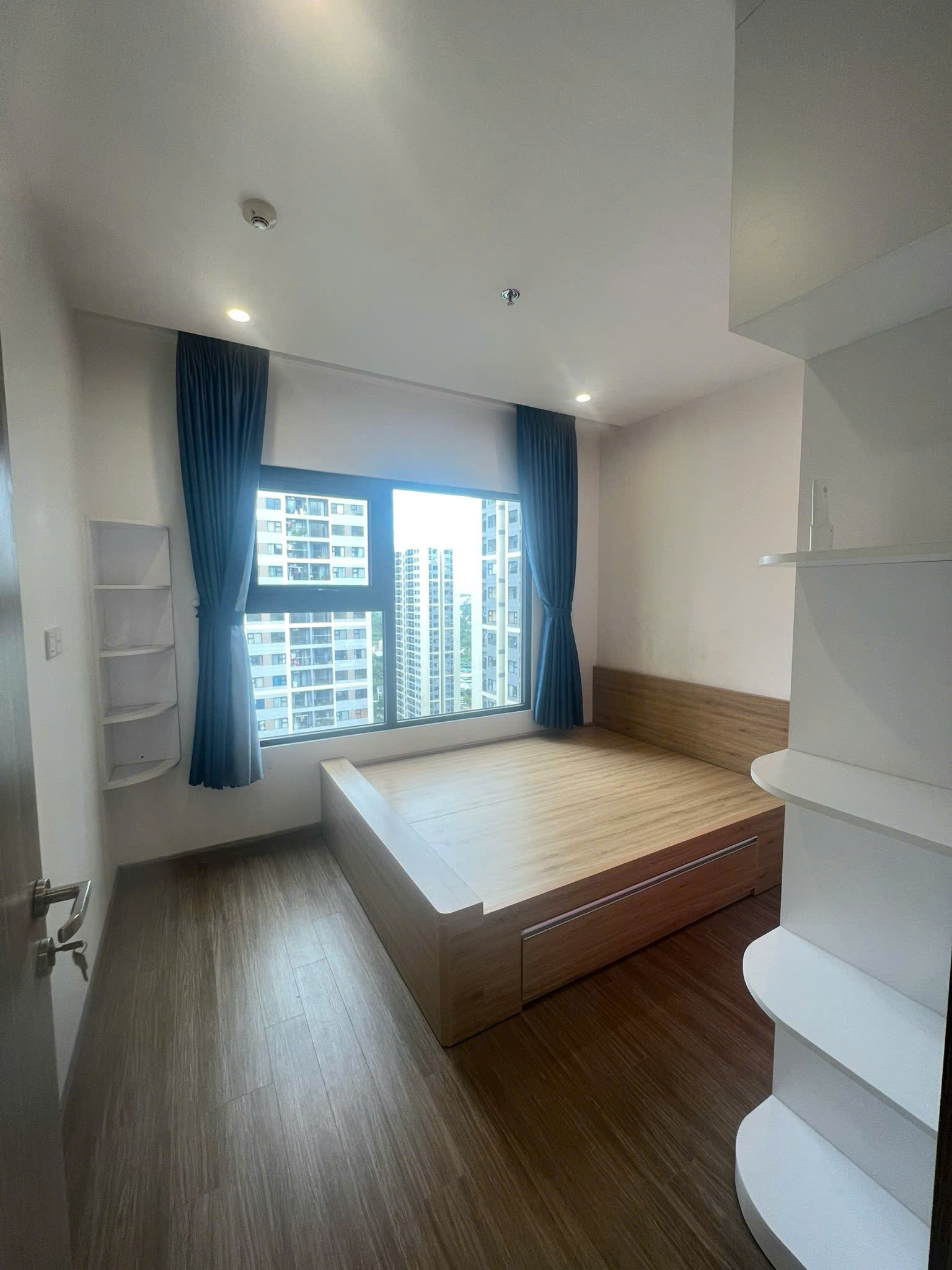 Bán căn hộ 2PN+ full nội thất  – view nội khu đẹp tại The Rainbow, Vinhomes Grand Park Quận 9– Giá chỉ 3.5 tỷ