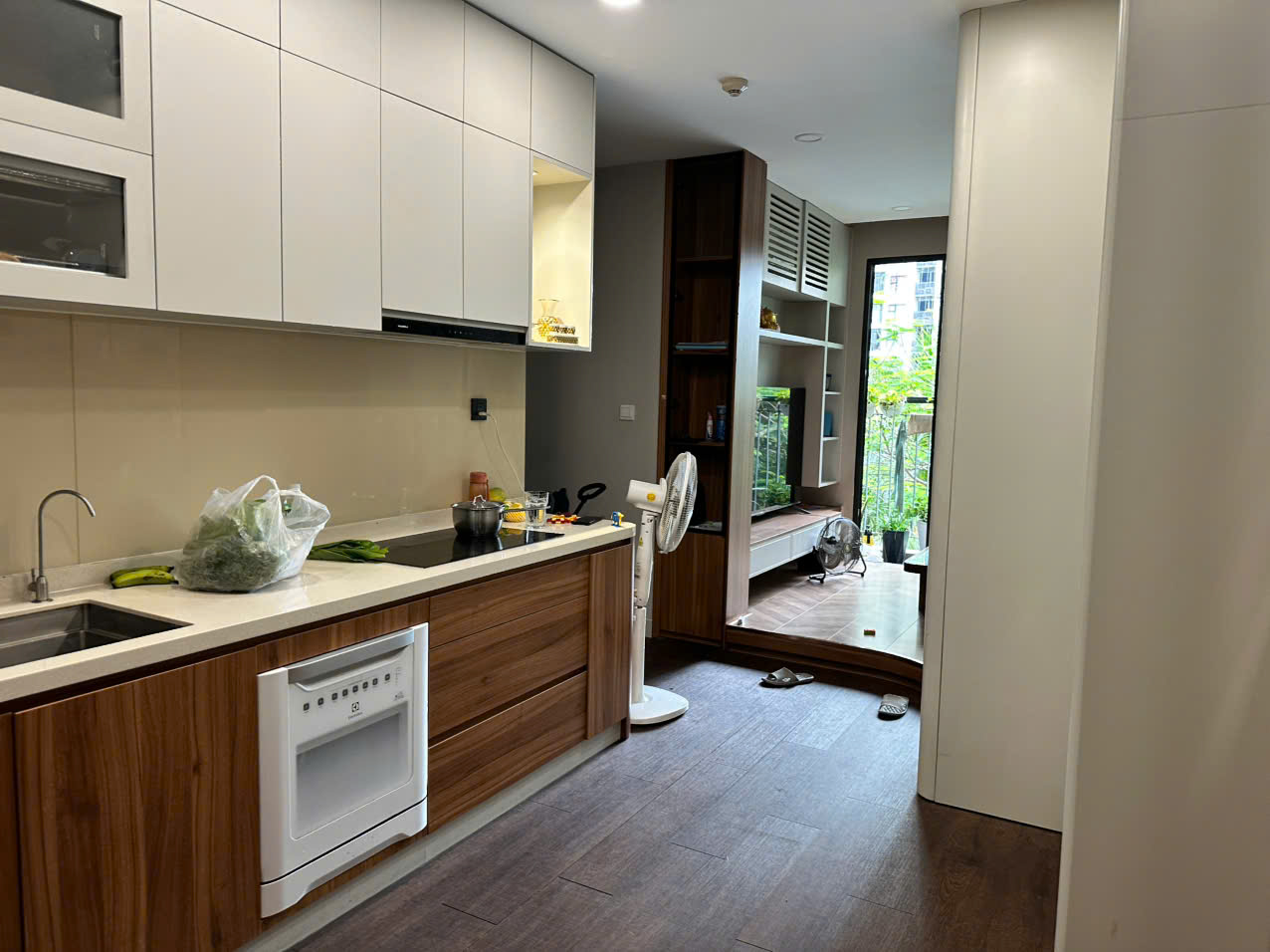 Bán căn hộ 3PN full nội thất – Tầng thấp view nội khu xanh mát | The Rainbow – Vinhomes Grand Park | 3,8 tỷ