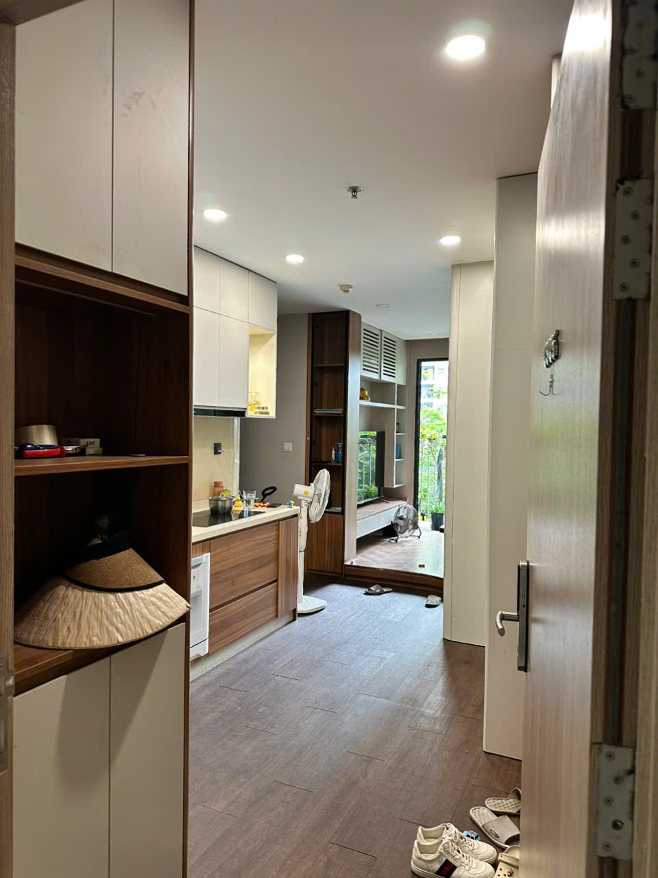 Bán căn hộ 3PN full nội thất – Tầng thấp view nội khu xanh mát | The Rainbow – Vinhomes Grand Park | 3,8 tỷ