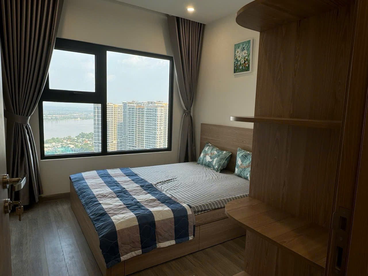 Bán Căn Hộ The Beverly Solari Vinhomes Grand Park 1PN+ Tầng Cao - View Trực Diện Sông Đồng Nai, Full Nội Thất