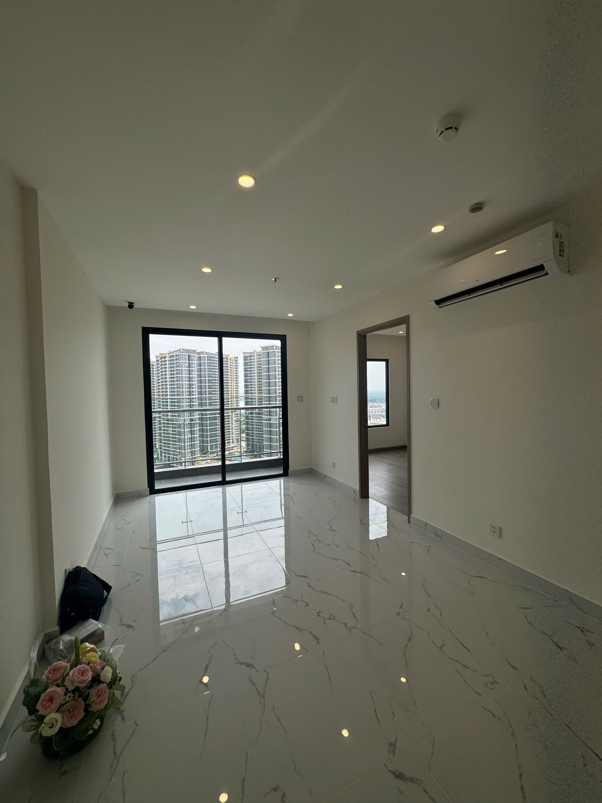 BÁN CĂN HỘ 2PN2WC THE BEVERLY SOLARI VINHOMES GRAND PARK – TẦNG CAO VIEW QUẢNG TRƯỜNG GOLDEN EAGLE