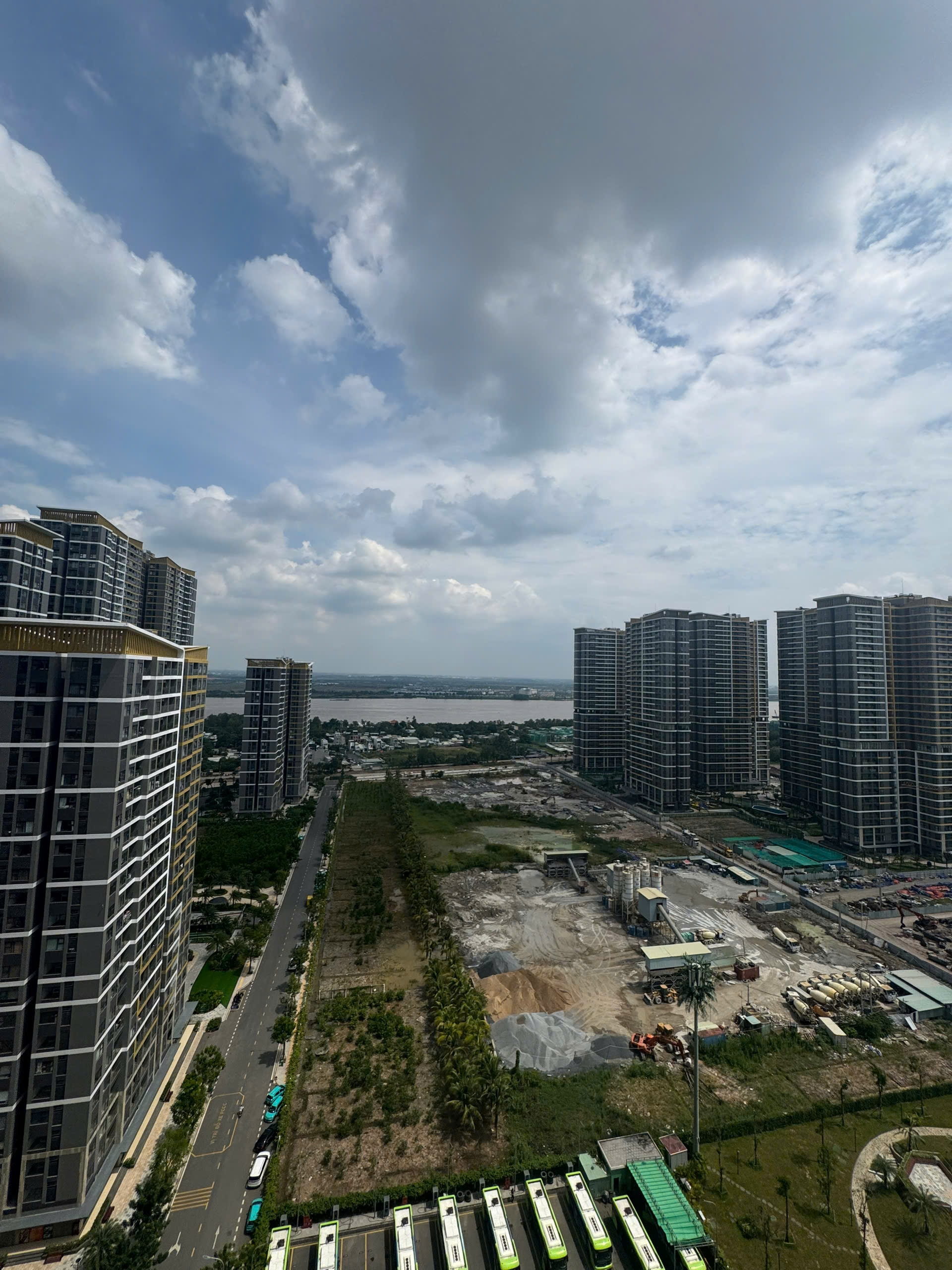 BÁN CĂN HỘ 2PN2WC THE BEVERLY SOLARI VINHOMES GRAND PARK – TẦNG CAO VIEW QUẢNG TRƯỜNG GOLDEN EAGLE