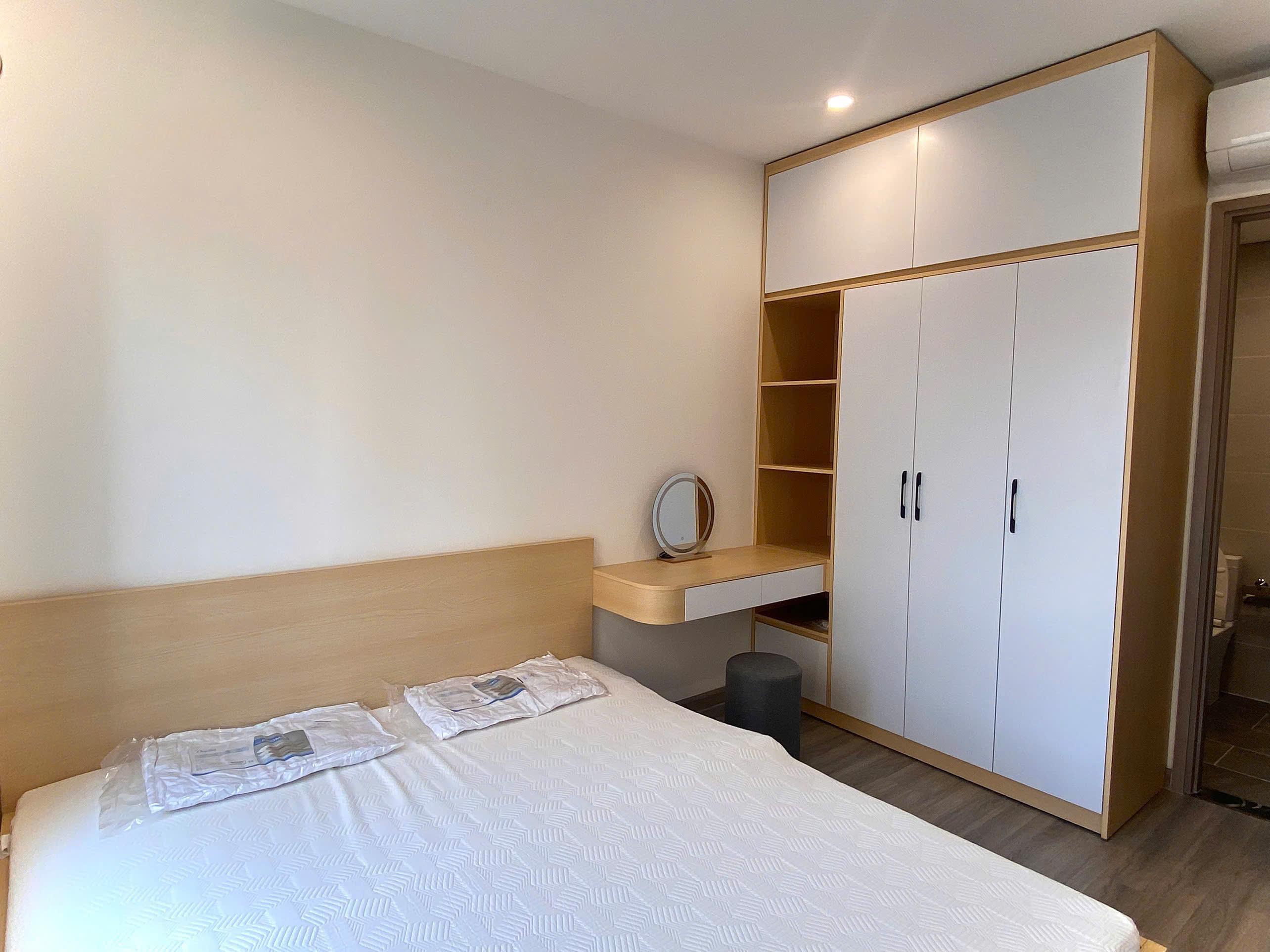 CHO THUÊ CĂN HỘ VINHOMES GRAND PARK 2PN 2WC | FULL NỘI THẤT | TẦNG CAO VIEW HỒ BƠI NỘI KHU