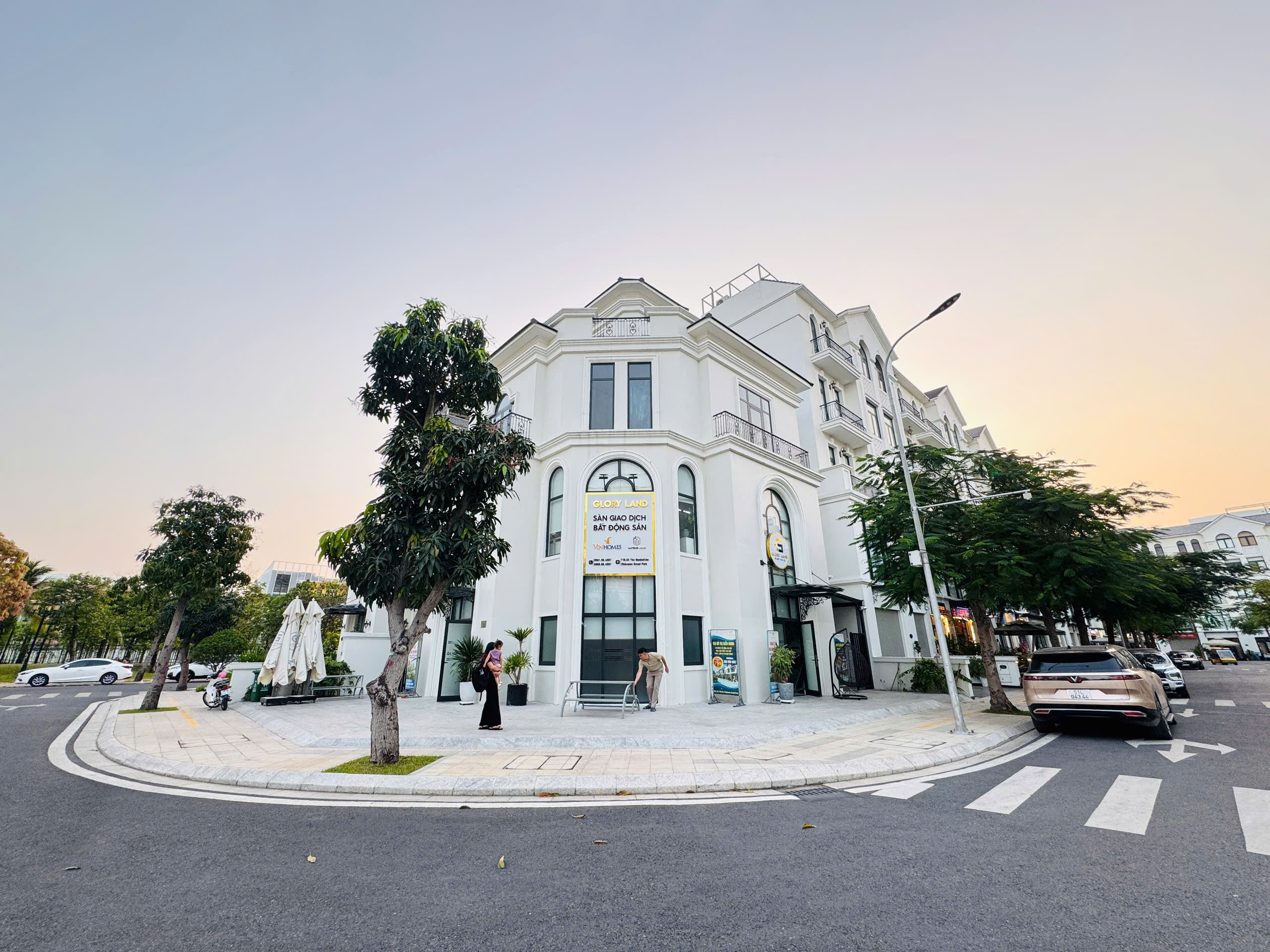BÁN BOUTIQUE VILLA THE MANHATTAN – VINHOMES GRAND PARK Góc phố hiếm – Kinh doanh đẳng cấp – Giá tốt chỉ 43 TỶ
