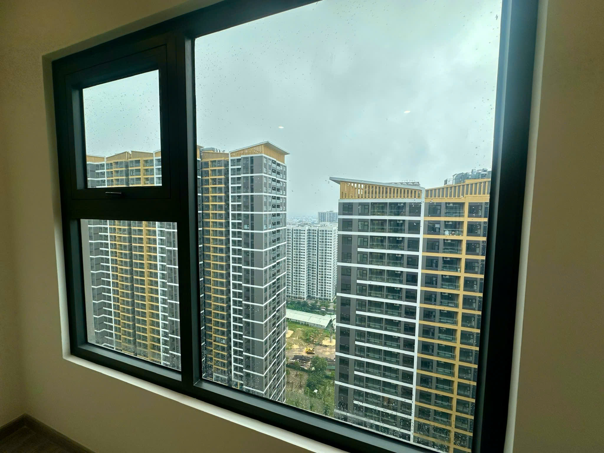 Bán Căn Hộ 2PN The Beverly Solari Vinhomes Grand Park Tầng Cao - View Trực Diện Hồ Bơi, Bếp Rèm Cao Cấp - ảnh 6
