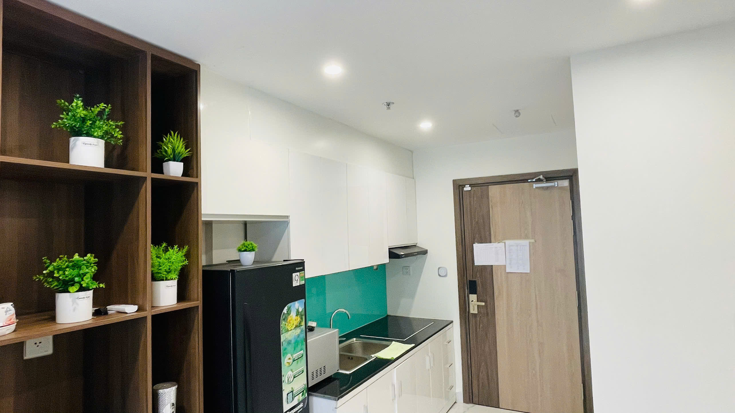 BÁN CĂN HỘ 2PN2WC THE BEVERLY SOLARI VINHOMES GRAND PARK – FULL NỘI THẤT, VIEW NỘI KHU HỒ BƠI - ảnh 2