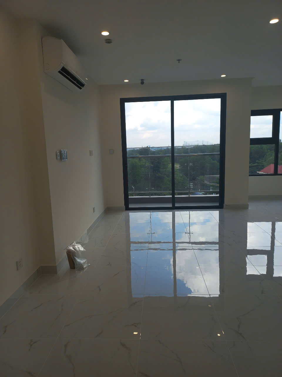 BÁN CĂN HỘ 2PN+ GIÁ CHỈ 4.20 TỶ – THE BEVERLY SOLARI, VINHOMES GRAND PARK | CĂN GÓC ĐẸP – VIEW THOÁNG