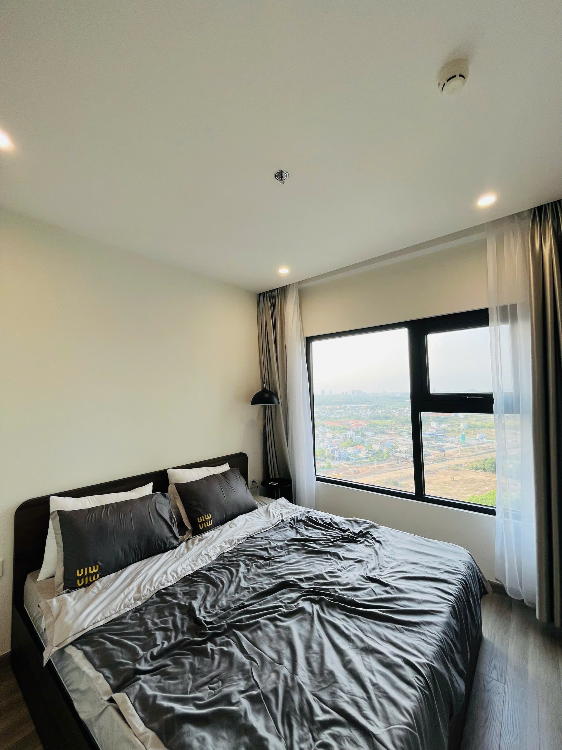 BÁN CĂN HỘ THE BEVERLY SOLARI VINHOMES GRAND PARK QUẬN 9 Full Nội Thất Cao Cấp – Tầng Cao – View Ngoại Khu Thoáng Đẹp