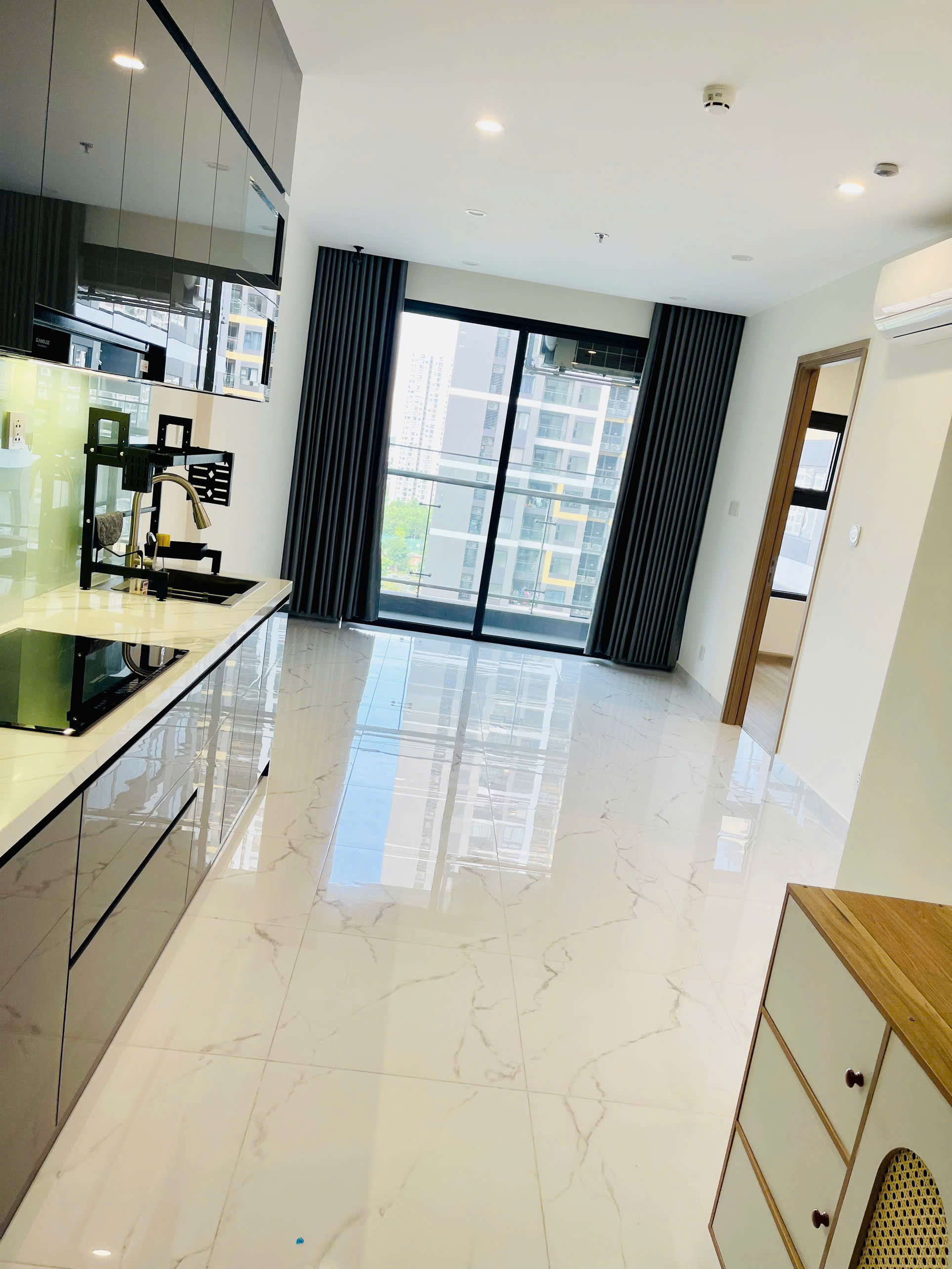 BÁN CĂN HỘ 2PN2WC THE BEVERLY SOLARI VINHOMES GRAND PARK – VIEW NỘI KHU, SẴN BẾP & RÈM - ảnh 3