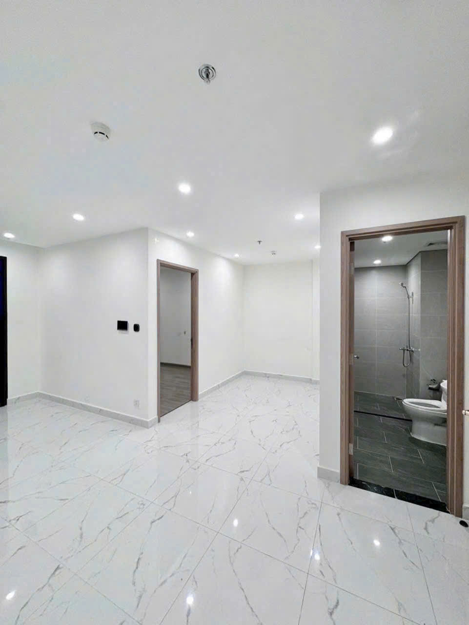 BÁN CĂN HỘ VINHOMES GRAND PARK – THE BEVERLY SOLARI  TẦNG CAO  – HOÀN THIỆN CƠ BẢN CHỦ ĐẦU TƯ