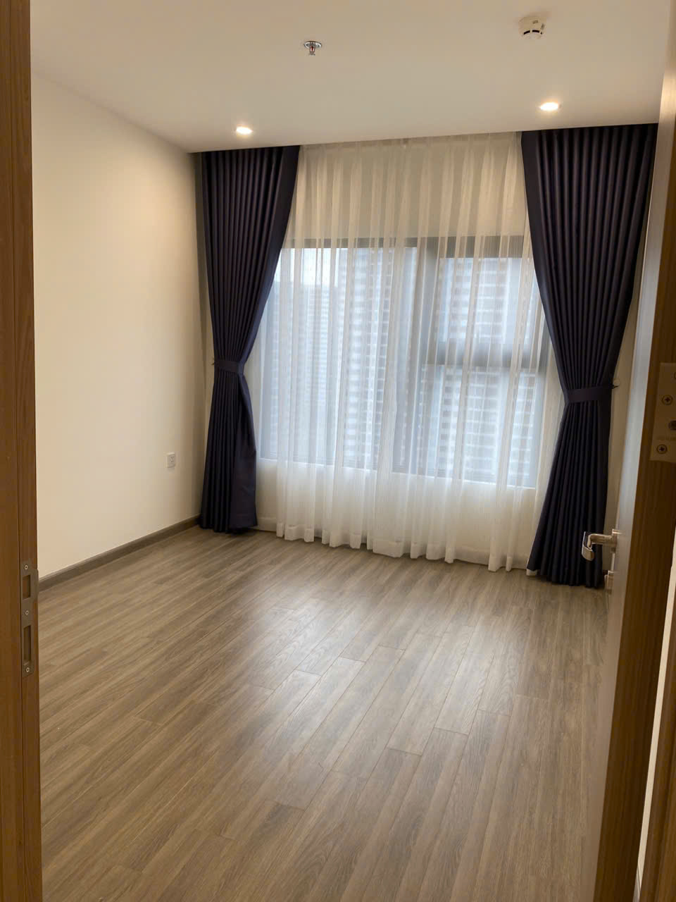 BÁN CĂN HỘ GLORY HEIGHTS – VINHOMES GRAND PARK 1PN+ | Full bếp & rèm cao cấp | View nội khu thoáng mát | Giá tốt - ảnh 6