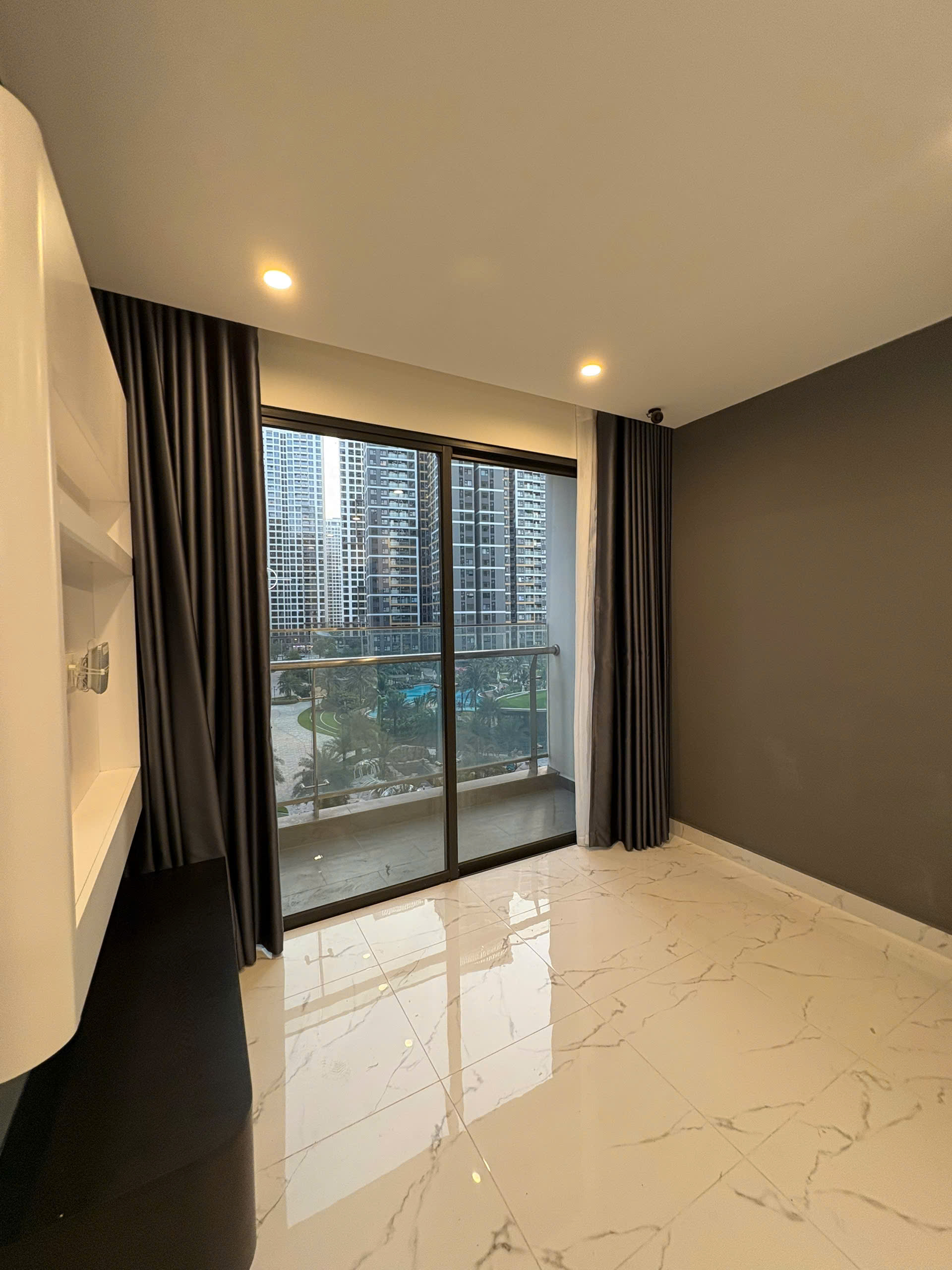 Cho thuê căn hộ Vinhomes Grand Park – Glory Heights  Full nội thất cao cấp | Tầng thấp | View nội khu yên tĩnh
