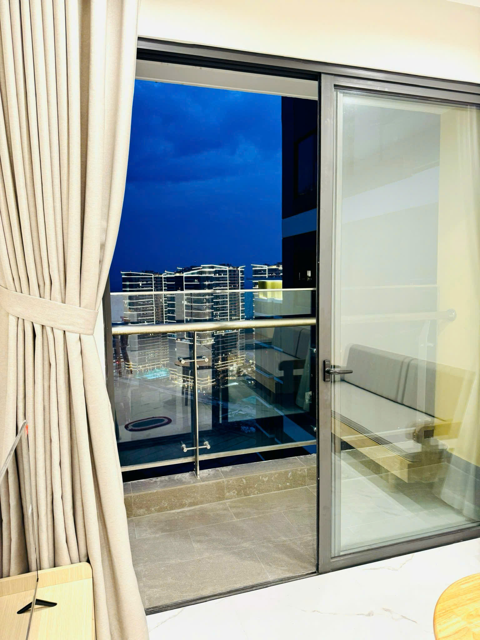 BÁN & CHO THUÊ CĂN HỘ 2PN2WC TẦNG CAO | FULL NỘI THẤT | THE BEVERLY SOLARI – VINHOMES GRAND PARK - ảnh 5