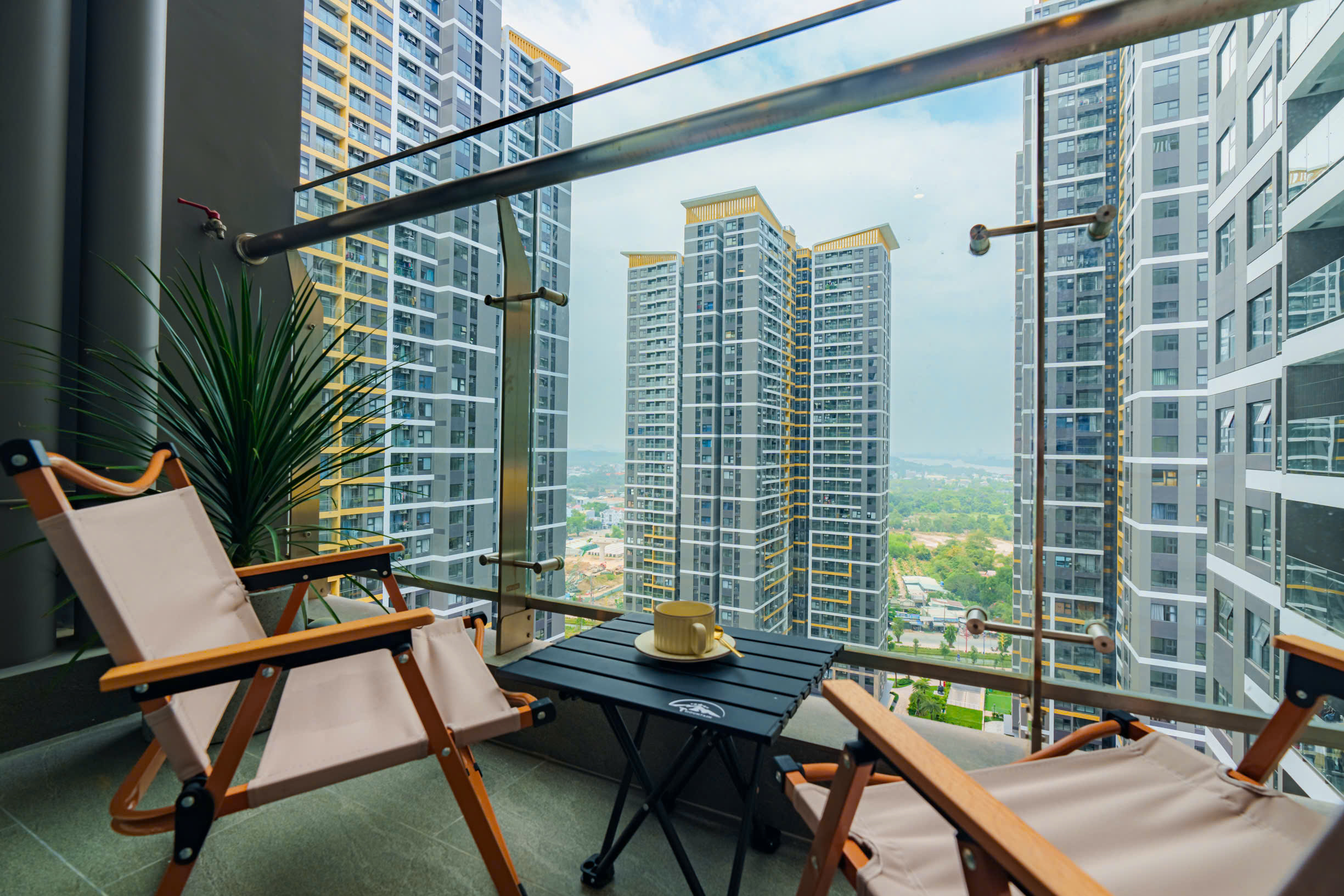 Bán Căn Hộ 1PN+ The Beverly Solari – Vinhomes Grand Park Tầng Cao | View Công Viên & Hồ Bơi | Full Nội Thất Cao Cấp