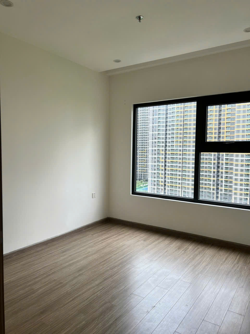 Bán Căn Hộ 3PN The Origami – Vinhomes Grand Park View Ngoại Khu Thoáng | Nhà Sẵn Bếp & Rèm | Giá Tốt