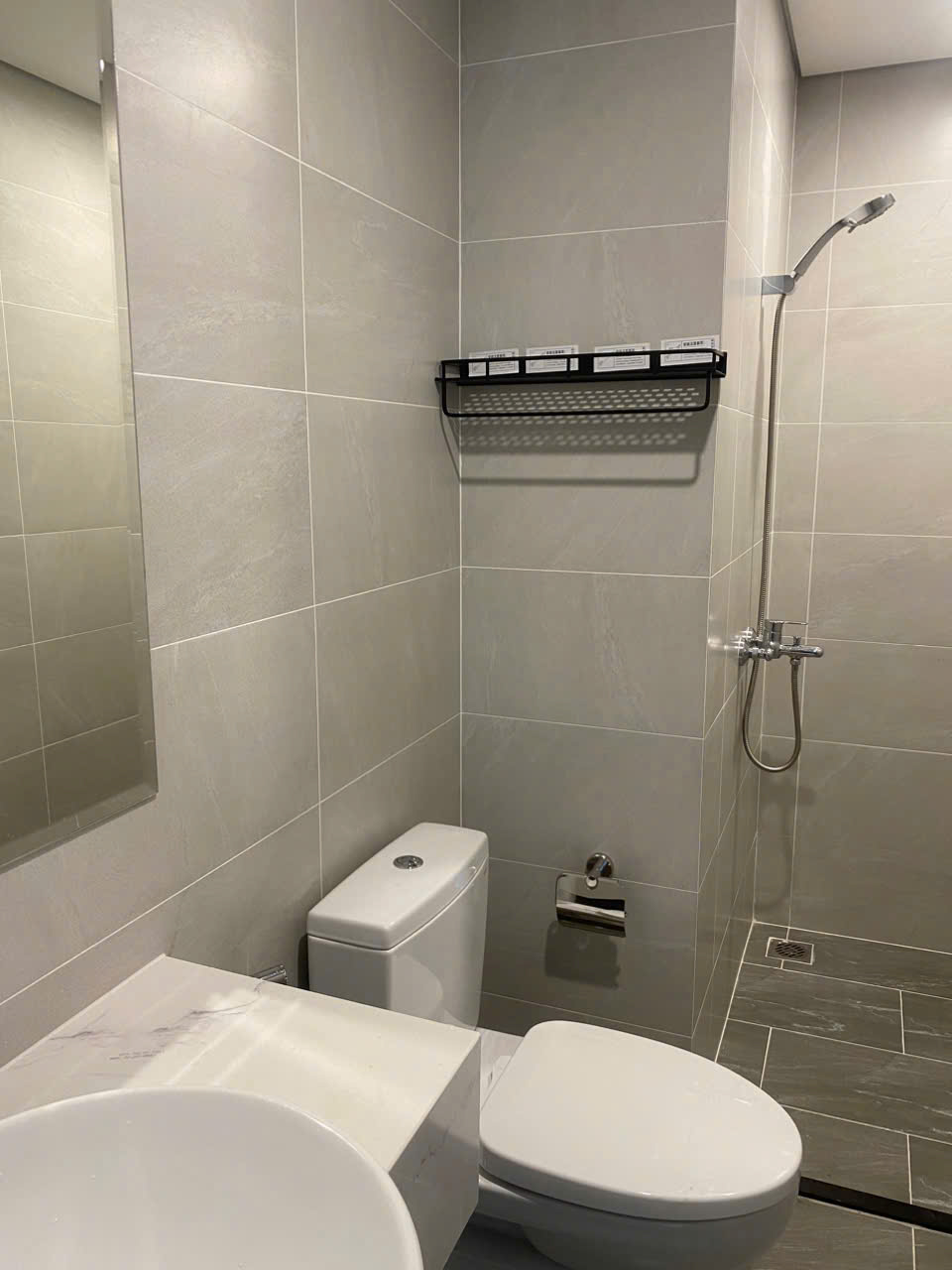 Cho Thuê Căn Hộ 1PN+ The Beverly Solari – Vinhomes Grand Park Nội Thất Bếp & Rèm | Giá Tốt | Vào Ở Ngay