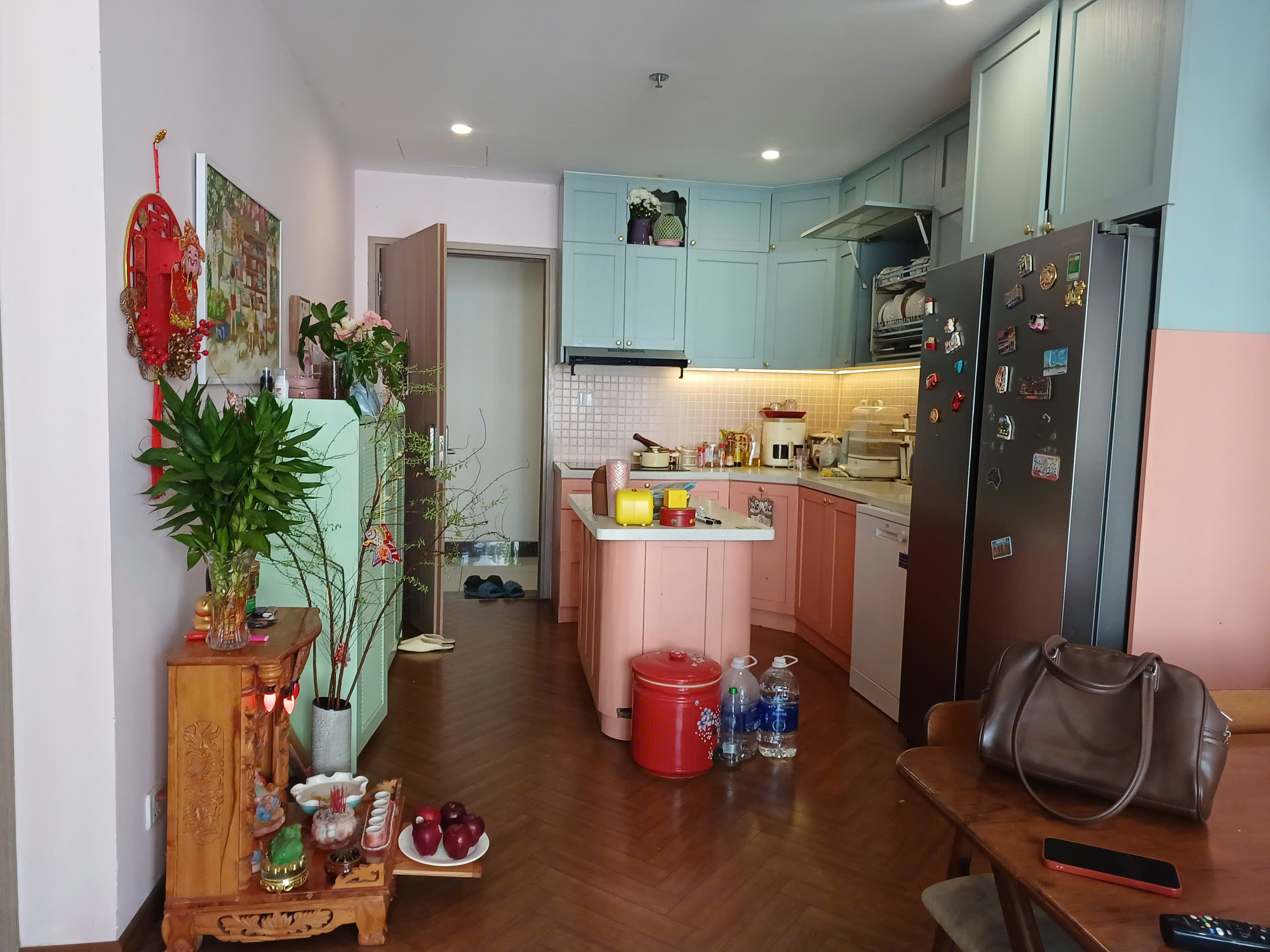 Bán căn hộ Vinhomes Grand Park 3PN – The Rainbow – Full nội thất – View nội khu hồ bơi