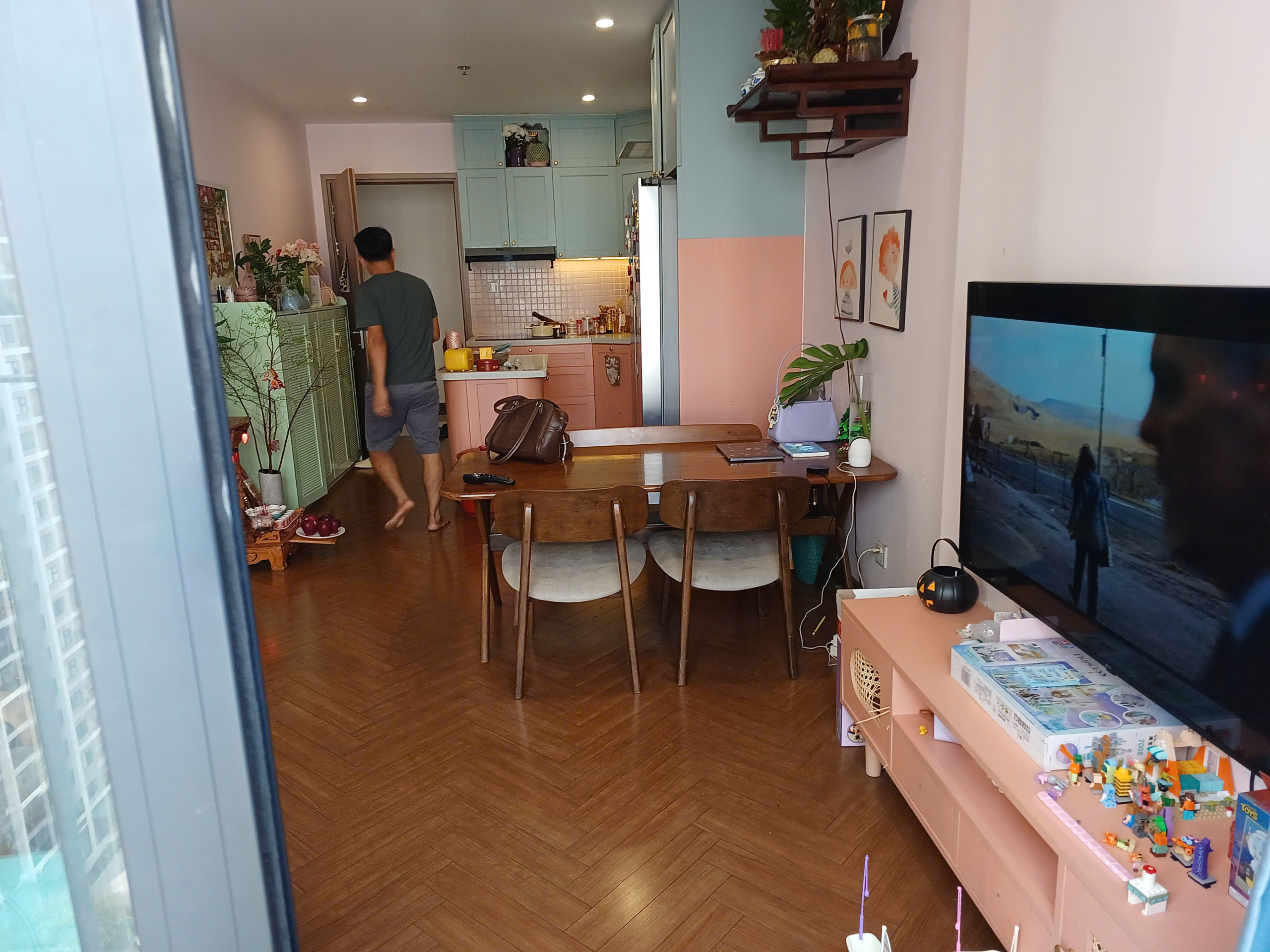 Bán căn hộ Vinhomes Grand Park 3PN – The Rainbow – Full nội thất – View nội khu hồ bơi