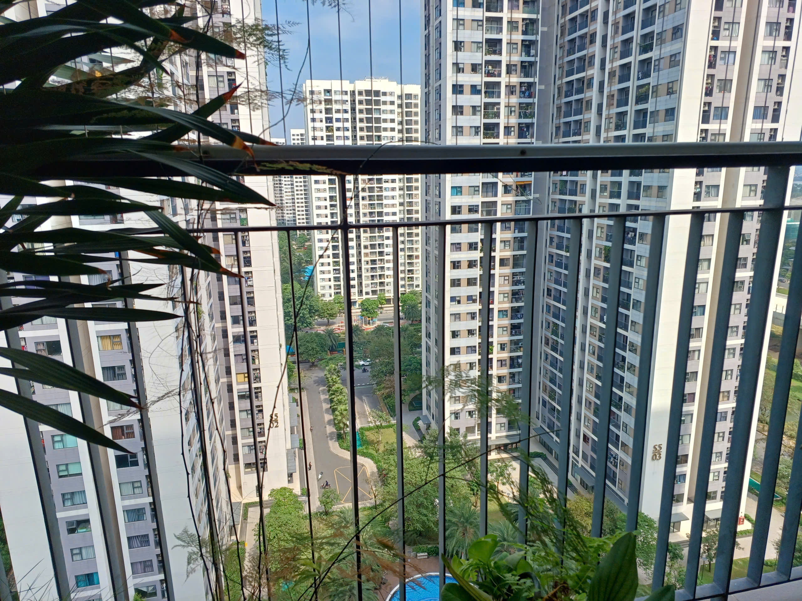 Bán căn hộ Vinhomes Grand Park 3PN – The Rainbow – Full nội thất – View nội khu hồ bơi - ảnh 10