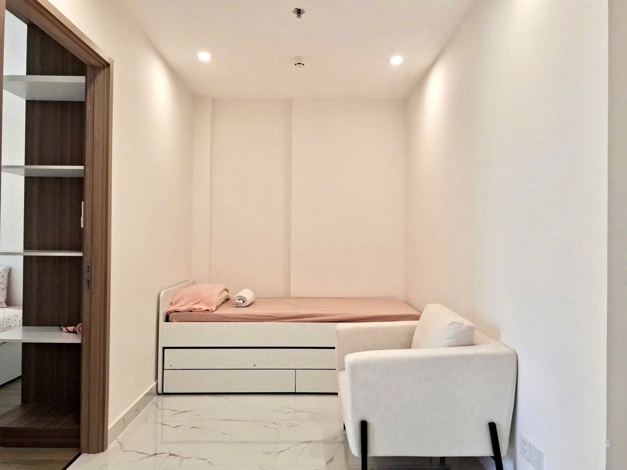 Bán Căn Hộ 1PN+ Full Nội Thất The Beverly Solari – Vinhomes Grand Park, Giá Tốt