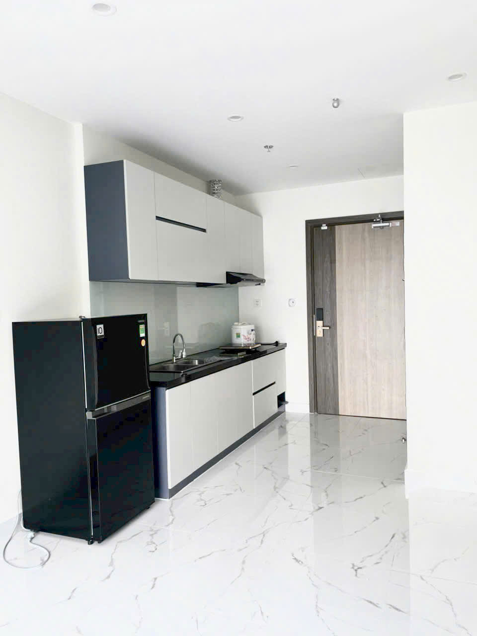 Bán căn hộ 2PN 2WC The Beverly Solari Vinhomes Grand Park – View tầng cao hồ bơi, full nội thất cao cấp