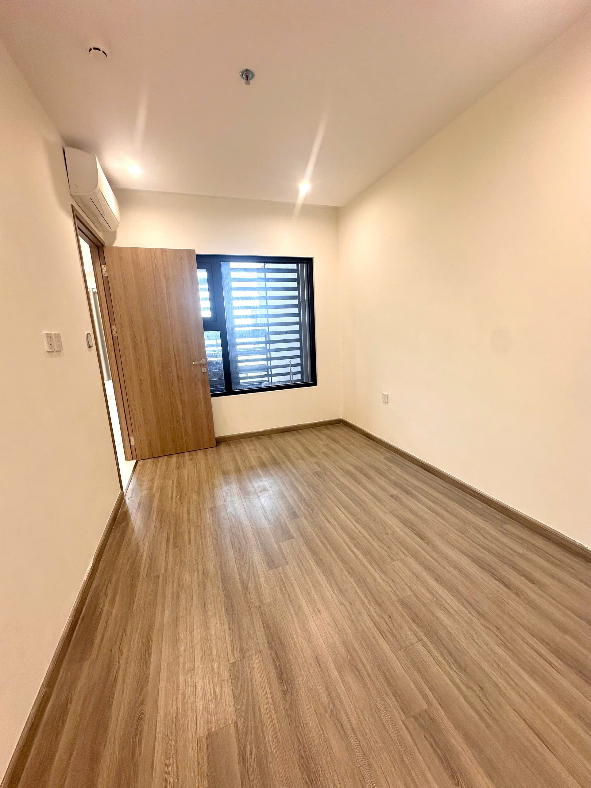 Bán căn hộ 2PN 2WC The Beverly Solari Vinhomes Grand Park – Tầng cao, nhà mới CĐT bàn giao