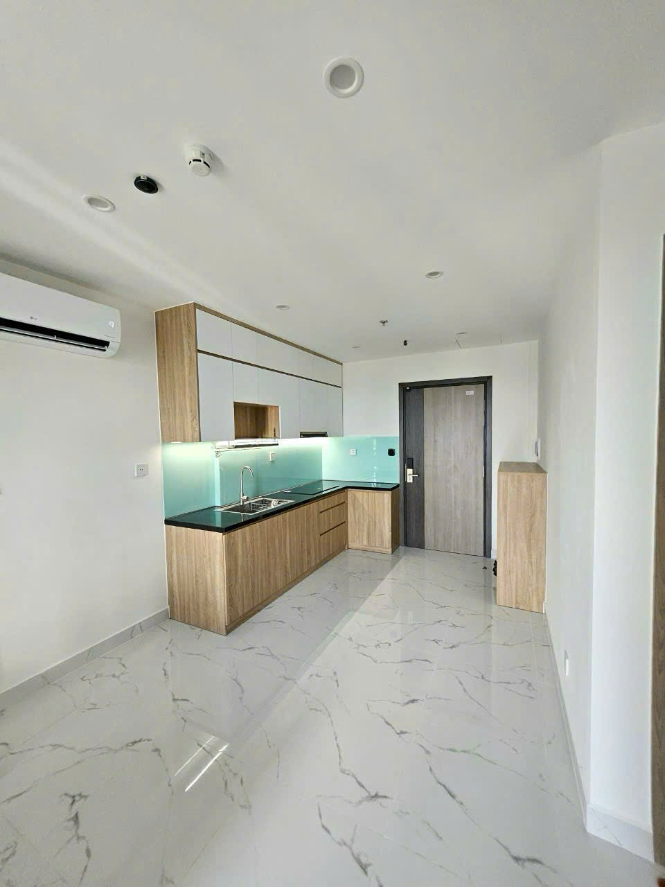 Cho thuê căn hộ 2PN+ The Beverly Solari Vinhomes Grand Park – Full nội thất, view ngoại khu mảng xanh thoáng