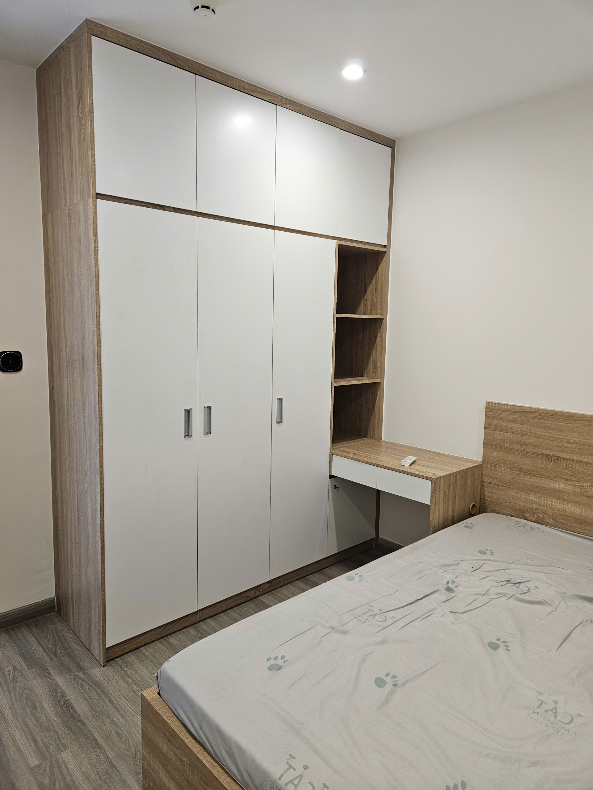 Cho thuê căn hộ 2PN+ The Beverly Solari Vinhomes Grand Park – Full nội thất, view ngoại khu mảng xanh thoáng