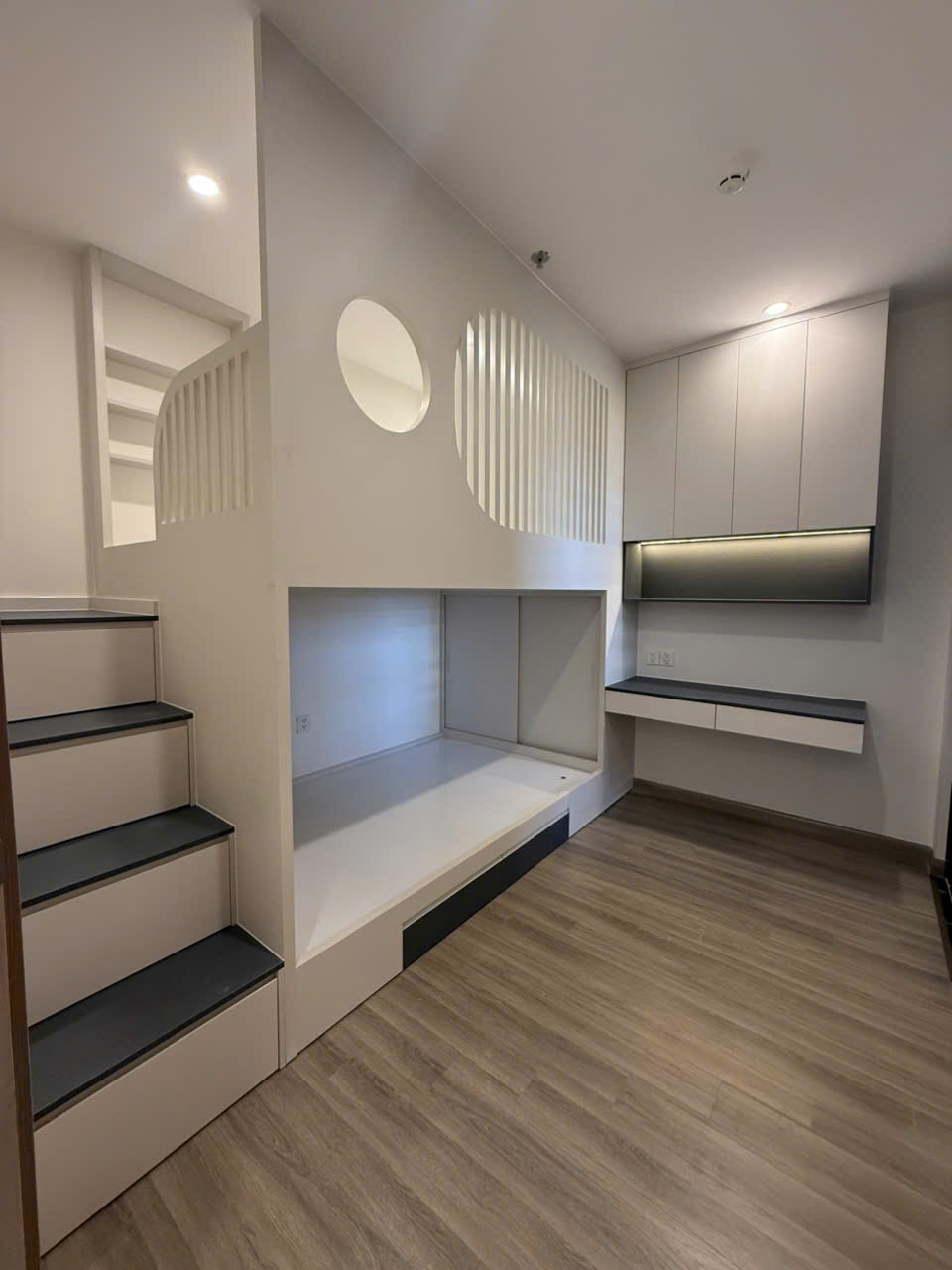 Cho thuê căn hộ 2PN 2WC The Beverly Solari – Vinhomes Grand Park | Full nội thất, view thoáng, giá tốt