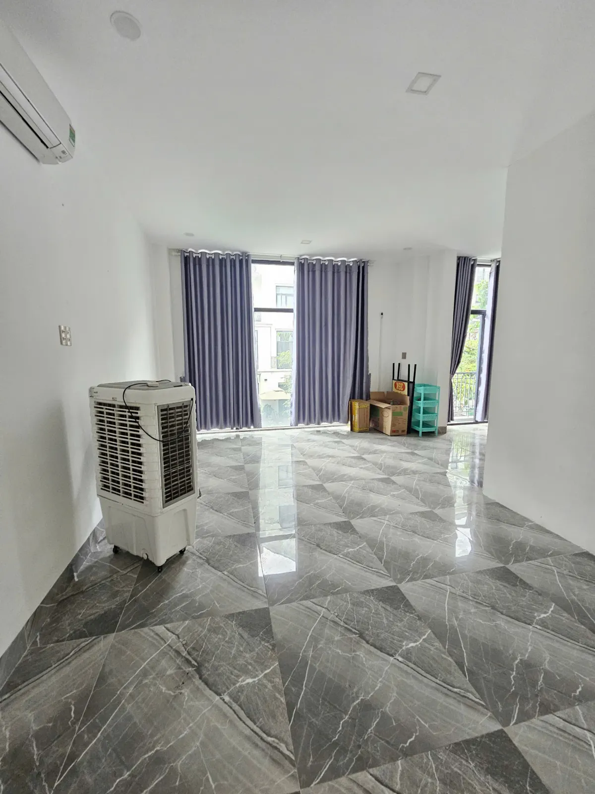 CHO THUÊ NGUYÊN CĂN NHÀ PHỐ 5 TẦNG TRỤC D9 – VỪA KINH DOANH  + VỪA Ở LẠI – GIÁ 35TR/THÁNG - ảnh 3