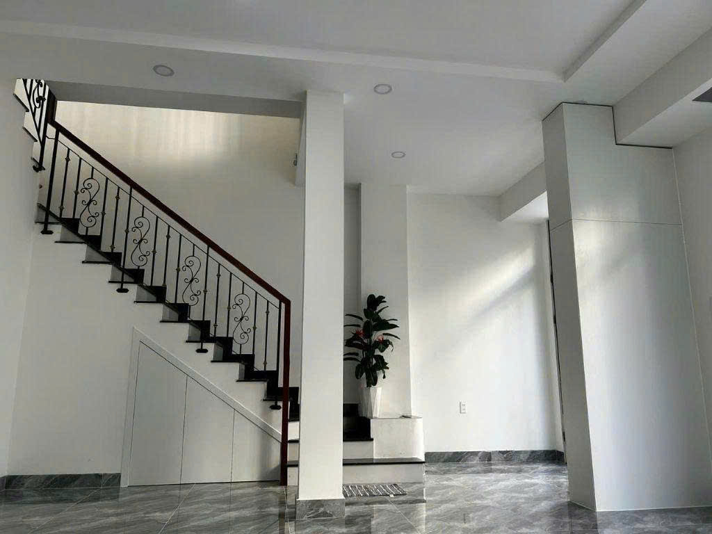 Bán Nhanh nhà phố Rẻ Nhất The Manhattan, Chỉ bỏ ra 5 Tỷ - Nhà phố đã Hoàn Thiện 235m2 sàn và 