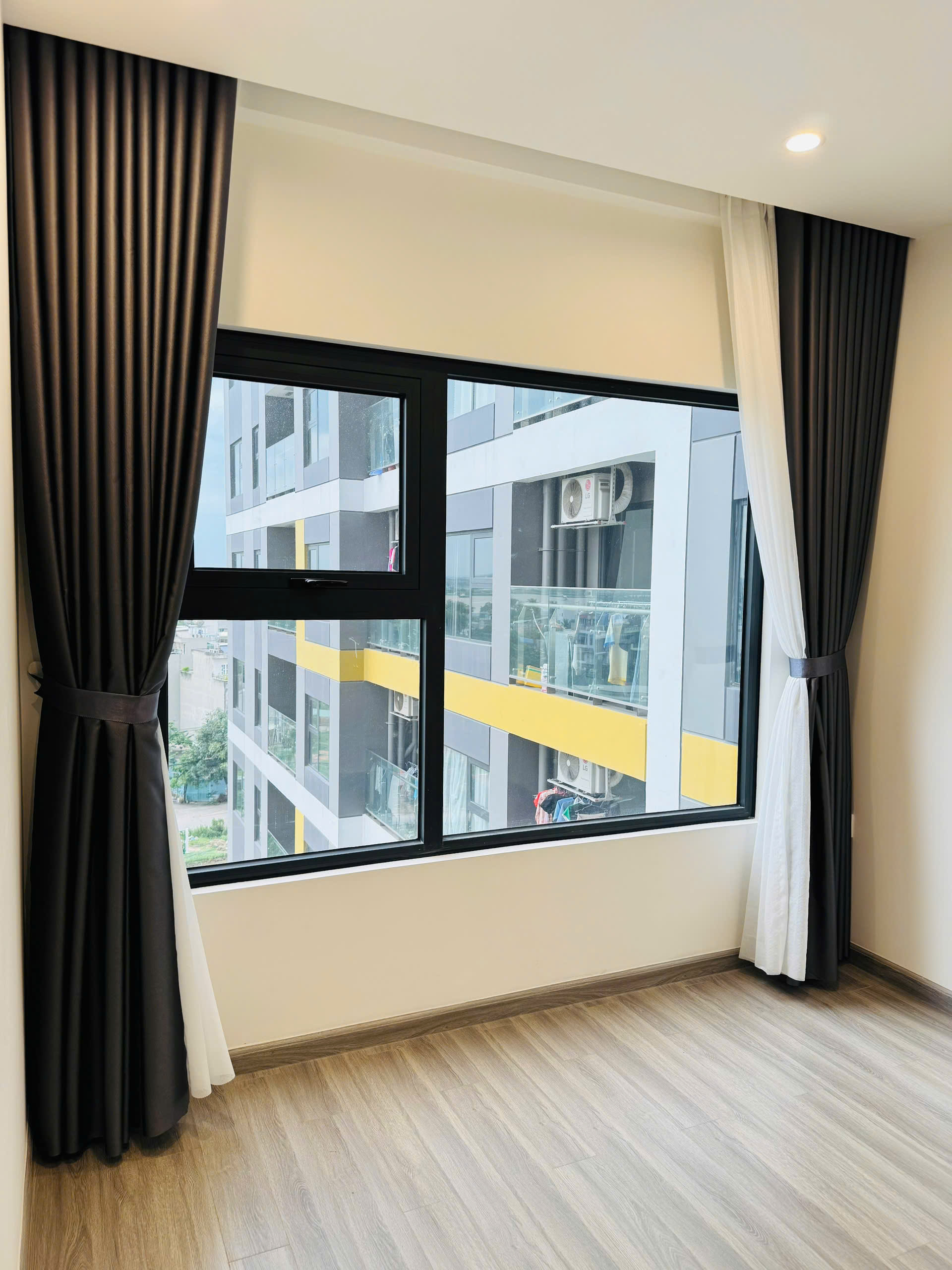 Cho Thuê Gấp Căn Hộ 2PN+ The Beverly Solari Vinhomes Grand Park- Full nội thất cao cấp - View Ngoại khu cây xanh - ảnh 5
