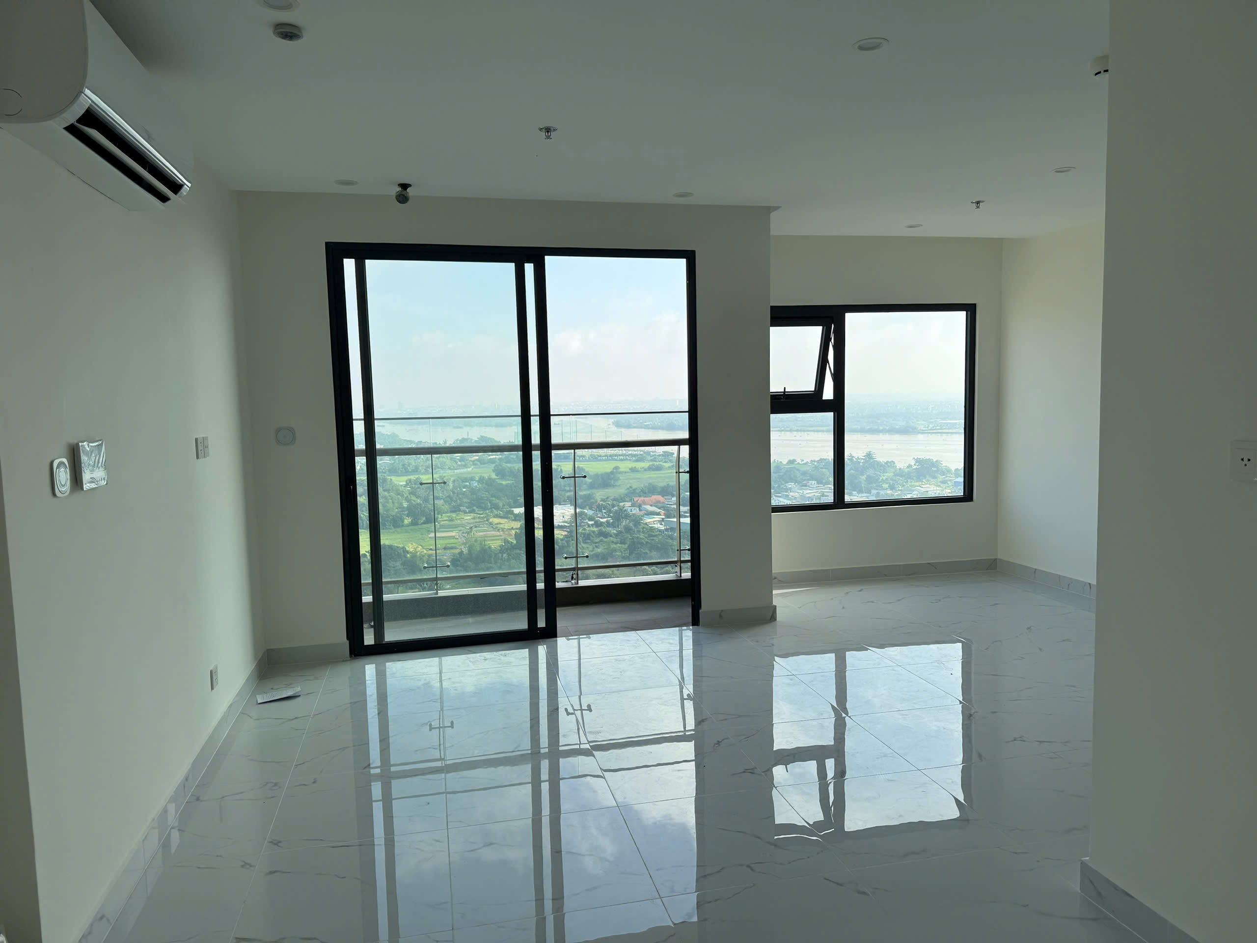 BÁN CĂN HỘ MASTERI CENTRE POINT VINHOEMS GRAND PARK – FULL NỘI THẤT CAO CẤP, DỌN VÀO Ở NGAY – VỊ TRÍ ĐẸP VINHOMES GRAND PARK