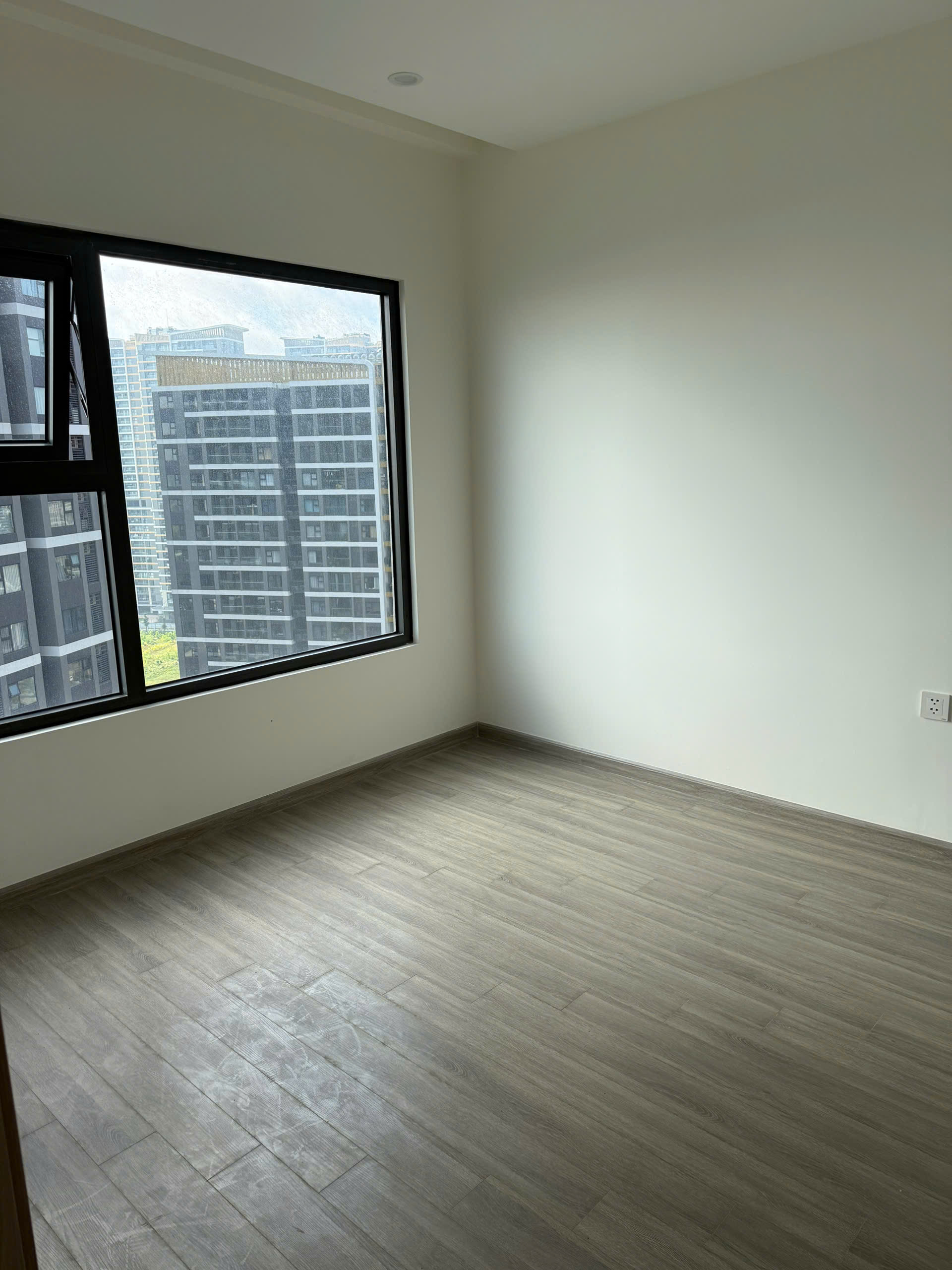 BÁN CĂN HỘ MASTERI CENTRE POINT VINHOEMS GRAND PARK – FULL NỘI THẤT CAO CẤP, DỌN VÀO Ở NGAY – VỊ TRÍ ĐẸP VINHOMES GRAND PARK