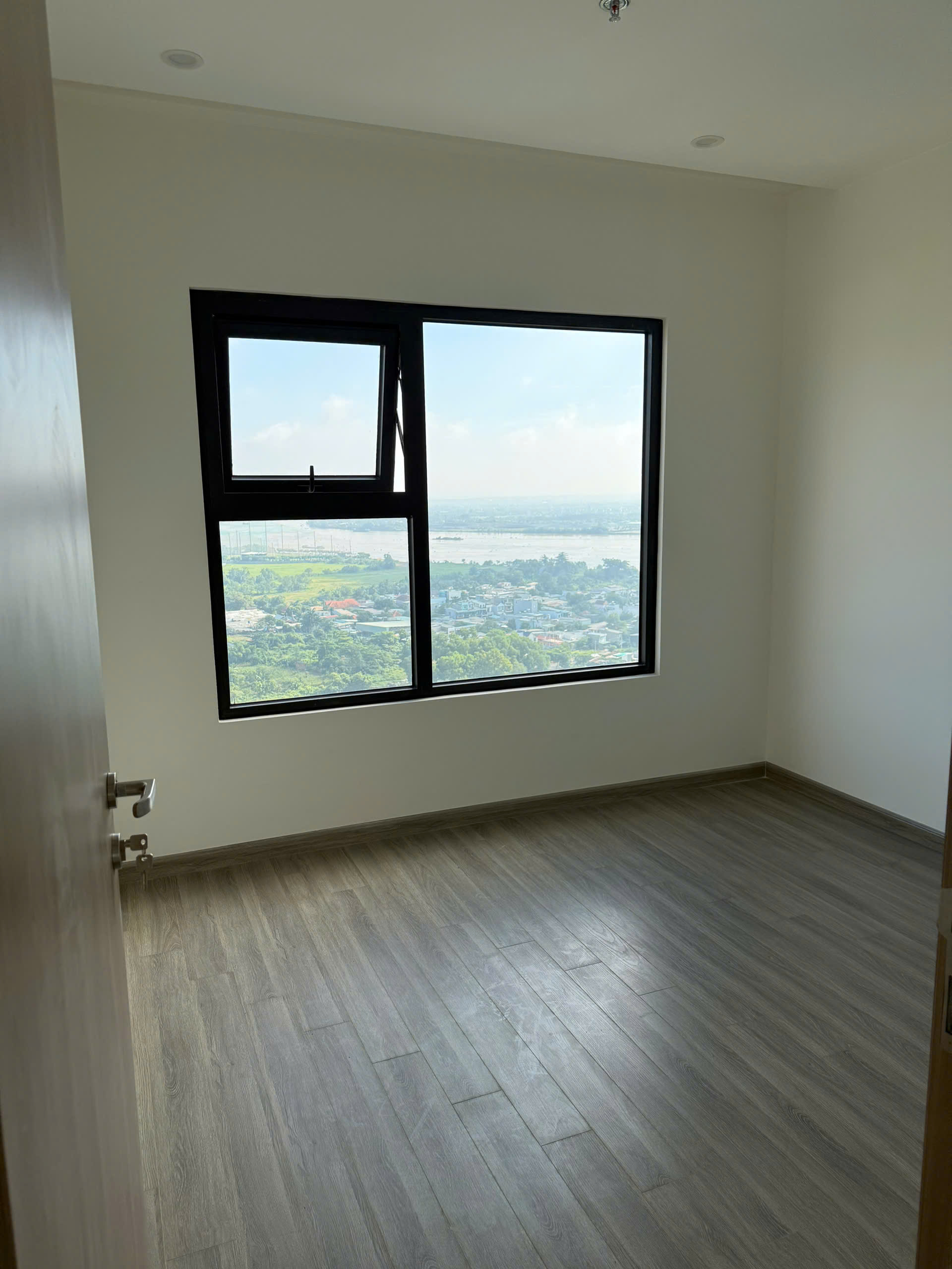 BÁN CĂN HỘ MASTERI CENTRE POINT VINHOEMS GRAND PARK – FULL NỘI THẤT CAO CẤP, DỌN VÀO Ở NGAY – VỊ TRÍ ĐẸP VINHOMES GRAND PARK