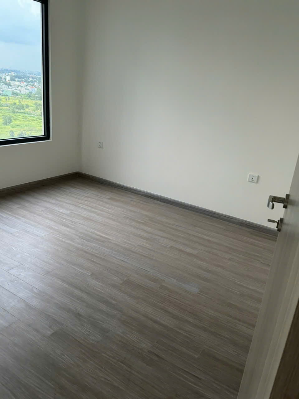 Cho thuê căn hộ Vinhomes Grand Park 2PN 1WC – The Rainbow – Hoàn thiện cơ bản – View ngoại khu xanh thoáng - ảnh 5