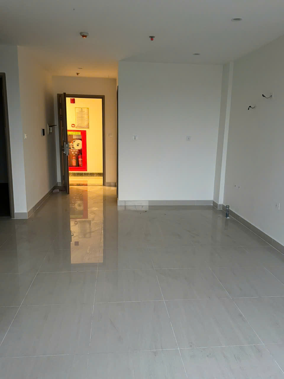 Cho thuê căn hộ Vinhomes Grand Park 2PN 1WC – The Rainbow – Hoàn thiện cơ bản – View ngoại khu xanh thoáng