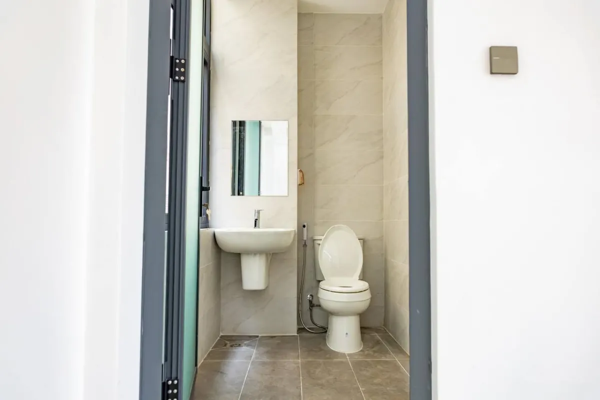 Cho thuê nhà phố D2A Vinhomes Grand Park đã hoàn thiện cơ bản có thang máy, máy lạnh giá thuê 40tr/th - ảnh 2