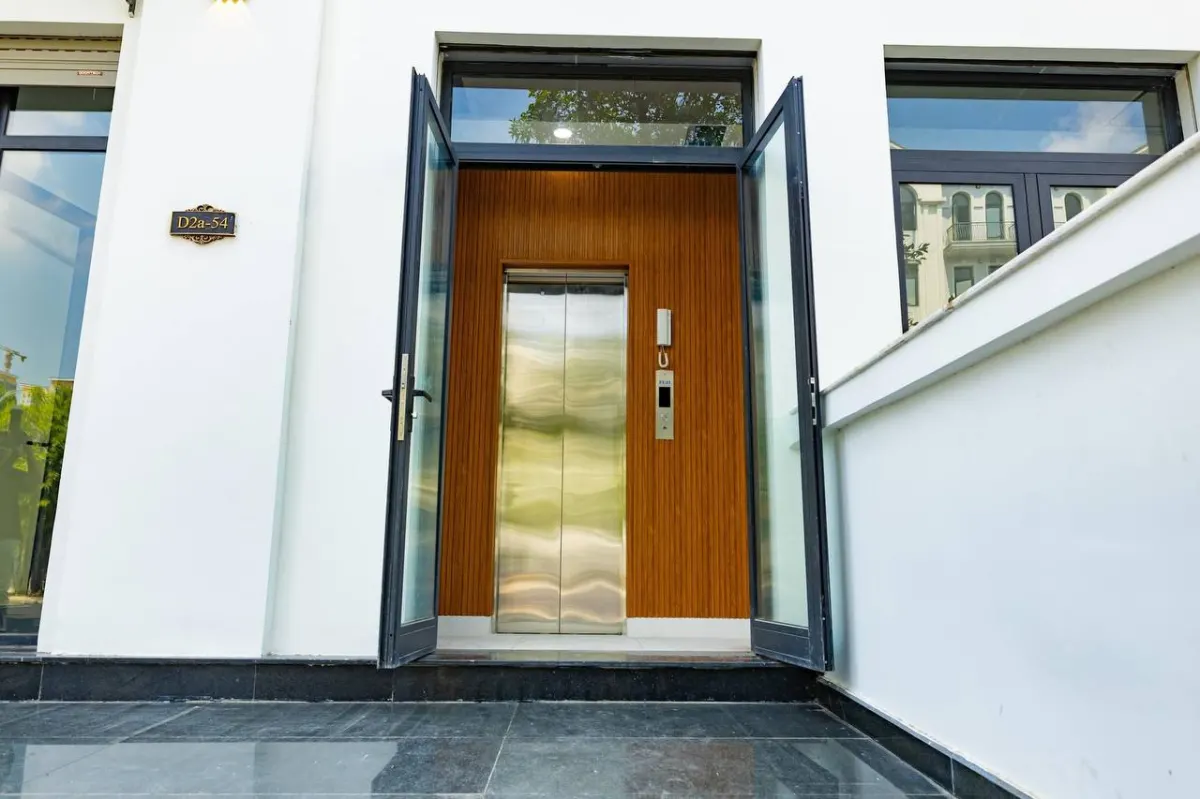 Cho thuê nhà phố D2A Vinhomes Grand Park đã hoàn thiện cơ bản có thang máy, máy lạnh giá thuê 40tr/th - ảnh 4