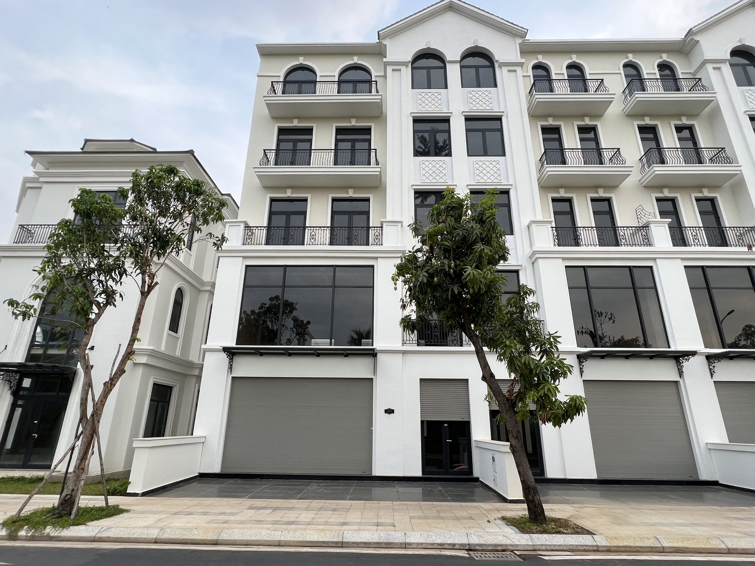 Chỉ từ 7 Tỷ sở hữu Nhà Phố 126m2 - 5 Tầng - Sát 2 trường Vinschool tại The Manhattan - Vinhomes Grand Park, Nhà Phố giá tốt nhất thị trường.