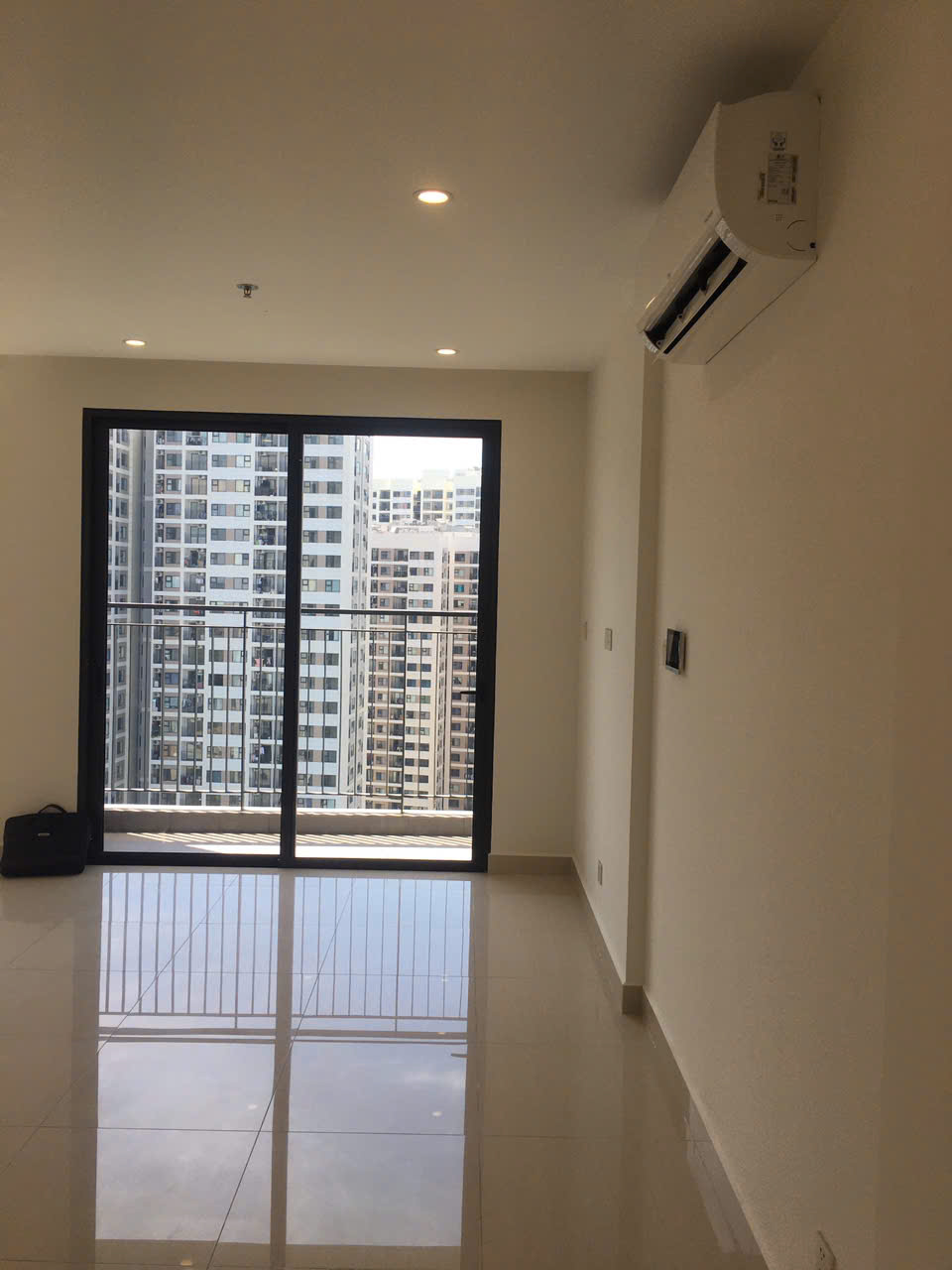 Bán Căn Hộ 2PN+ The Origami – Vinhomes Grand Park View Nội Khu Công Viên & Hồ Bơi | Tầng Trung 