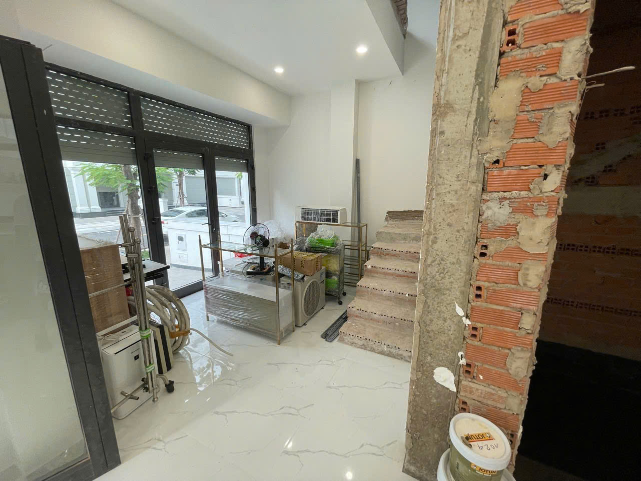 BÁN NHÀ PHỐ LIỀN KỀ THE MANHATTAN GLORY - ĐANG HOÀN THIỆN - CÓ THANG MÁY - GIÁ CHỈ 17.9 TỶ