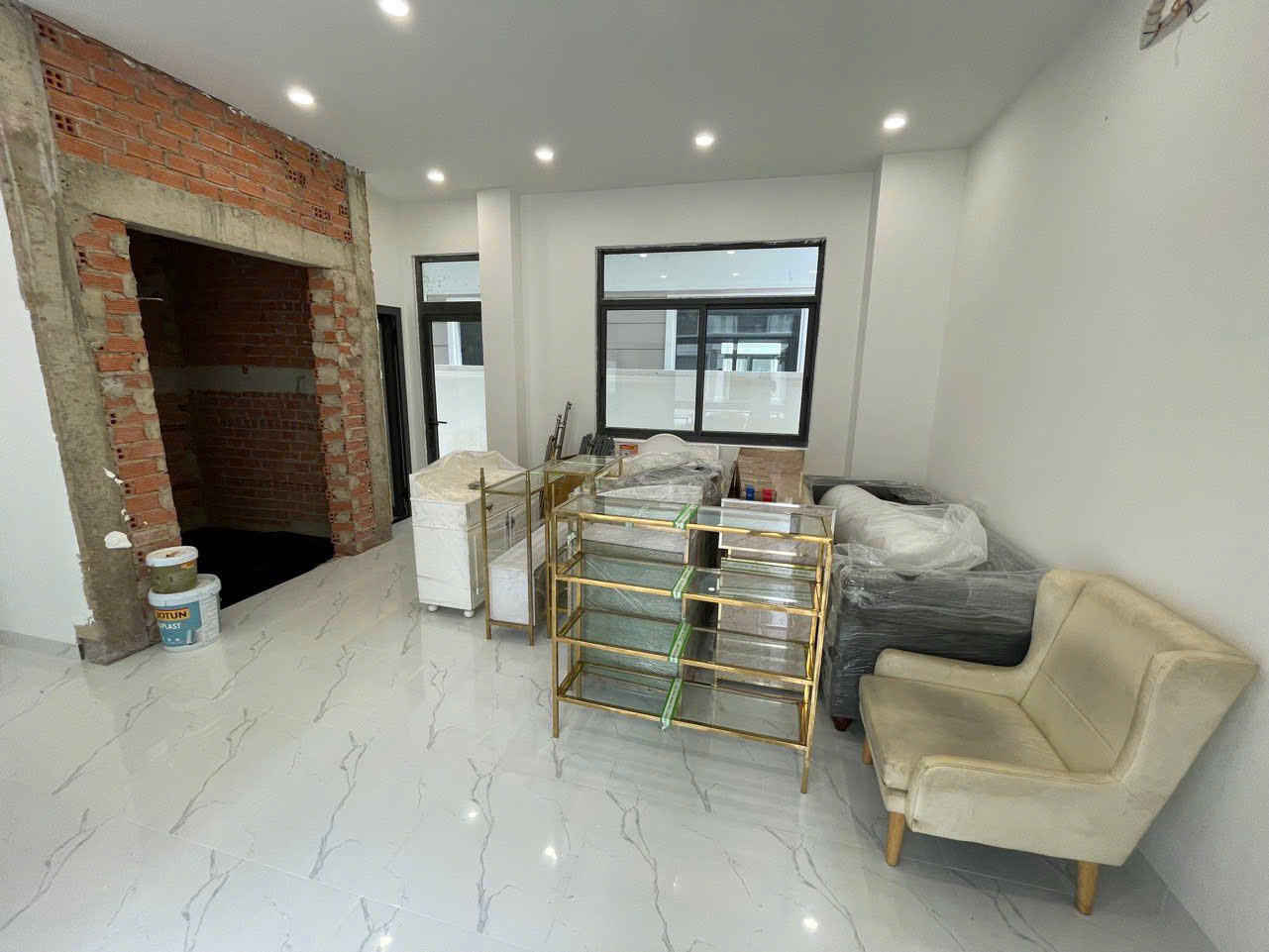 BÁN NHÀ PHỐ LIỀN KỀ THE MANHATTAN GLORY - ĐANG HOÀN THIỆN - CÓ THANG MÁY - GIÁ CHỈ 17.9 TỶ