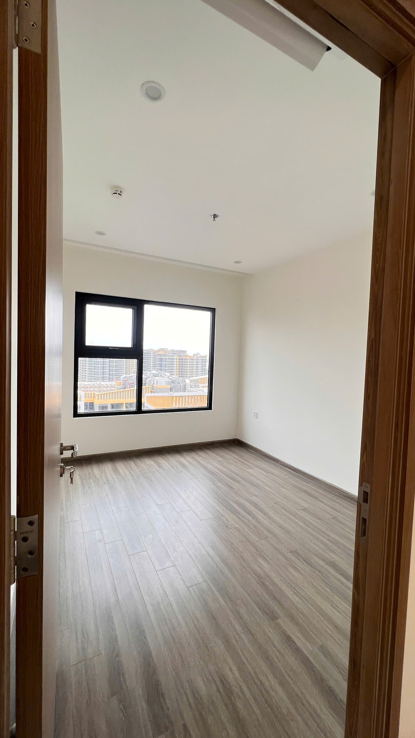 BÁN CĂN HỘ 1PN+ TẦNG CAO | VIEW NỘI KHU CÔNG VIÊN & HỒ BƠI | THE BEVERLY SOLARI – VINHOMES GRAND PARK