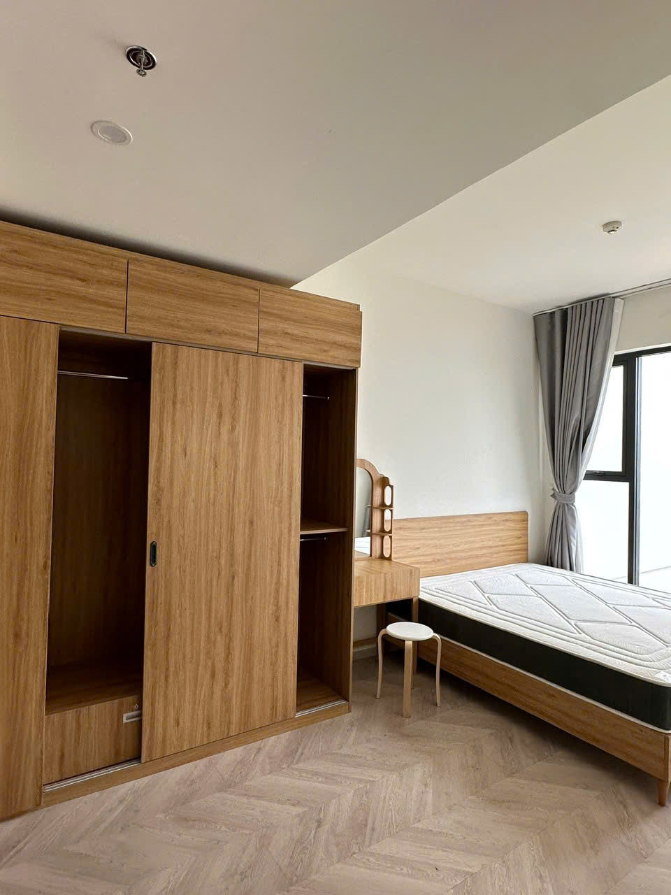 Căn Hộ Masteri Centre Park Vinhomes Grand Park Bán & Cho Thuê – Full Nội Thất Cao Cấp, View Công Viên 36ha