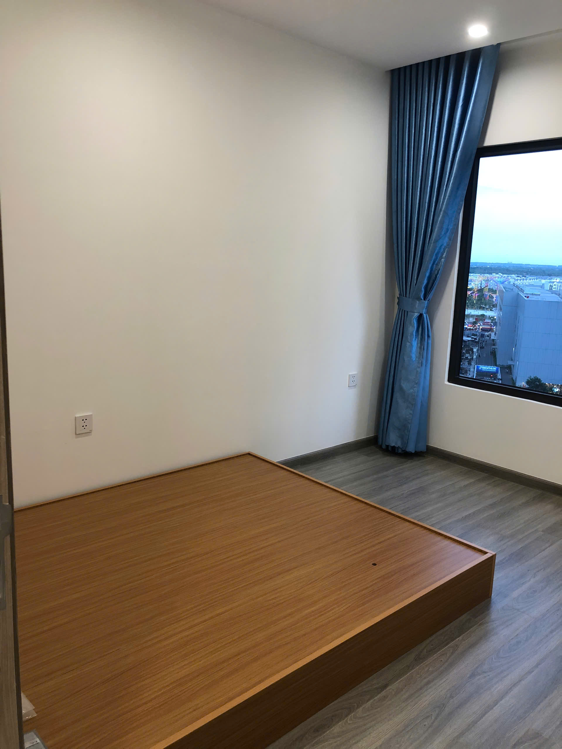 Cho Thuê Căn Hộ 1PN+ Nội Thất Gỗ Tại The Beverly Solari – Vinhomes Grand Park